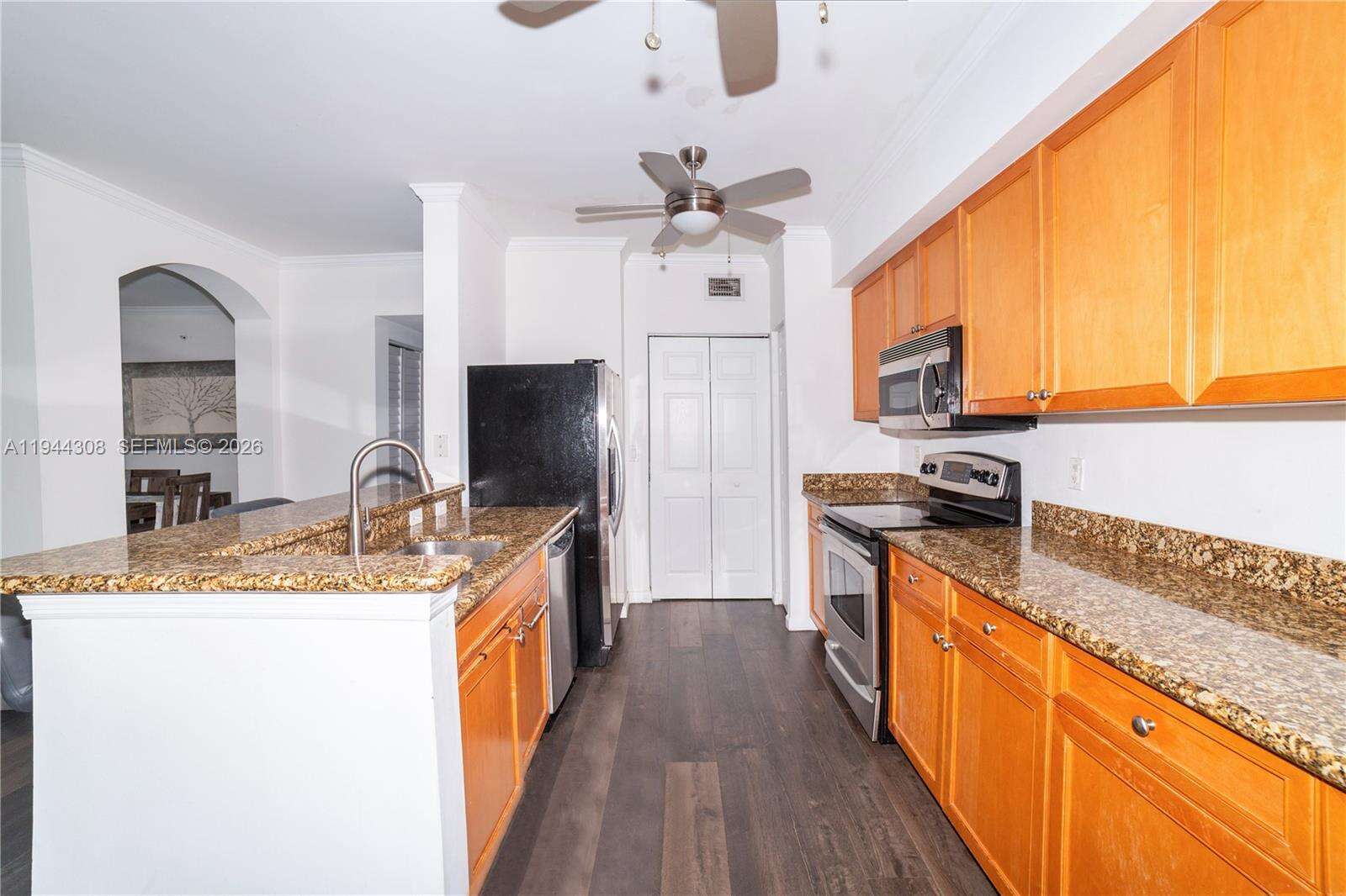 Porto Bellagio at 17150 Bay Rd, Sunny Isles Beach, FL 33160 - For Rent photo 11