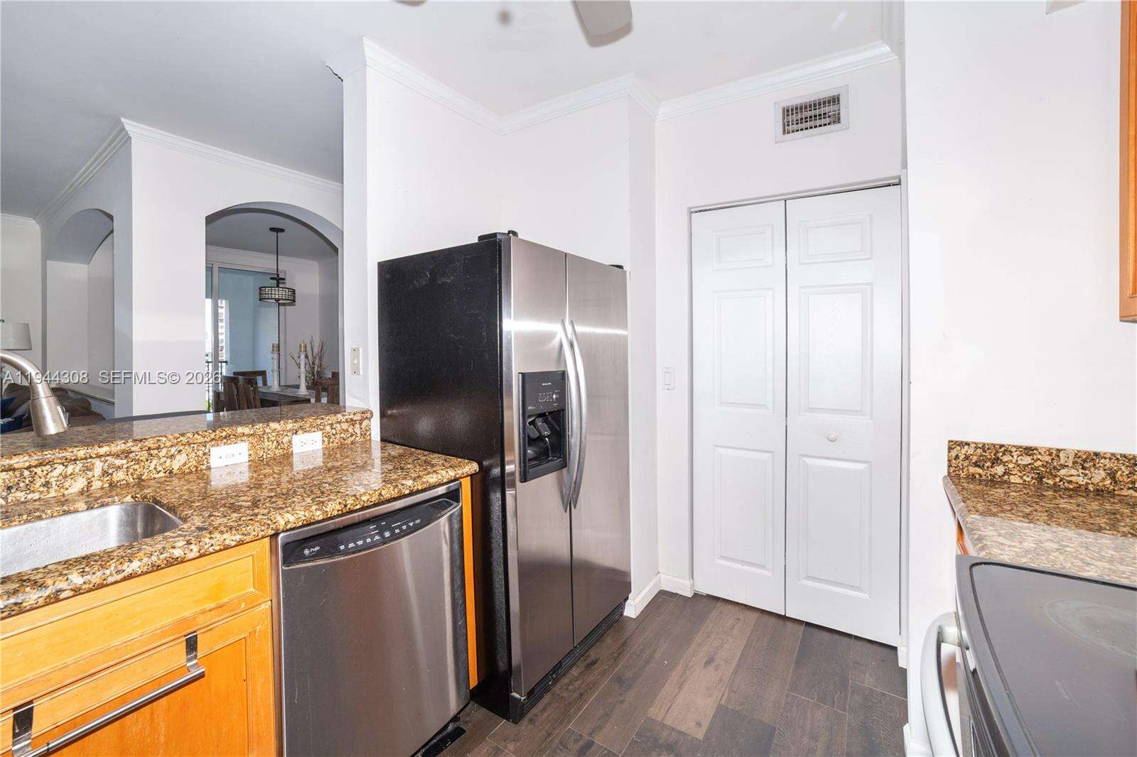 Porto Bellagio at 17150 Bay Rd, Sunny Isles Beach, FL 33160 - For Rent photo 16