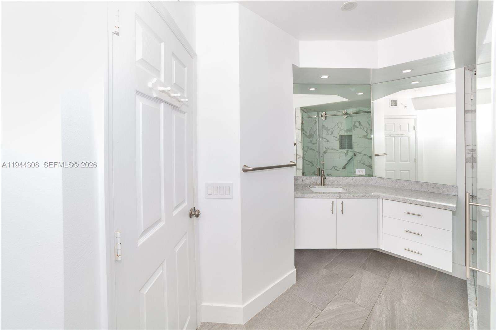 Porto Bellagio at 17150 Bay Rd, Sunny Isles Beach, FL 33160 - For Rent photo 23