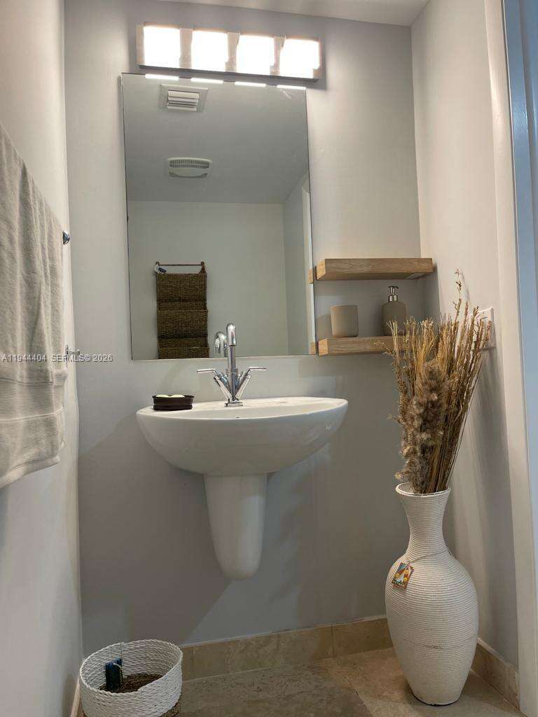 Brickell On The River at 41 5 St, Miami, FL 33131 - For Rent photo 2