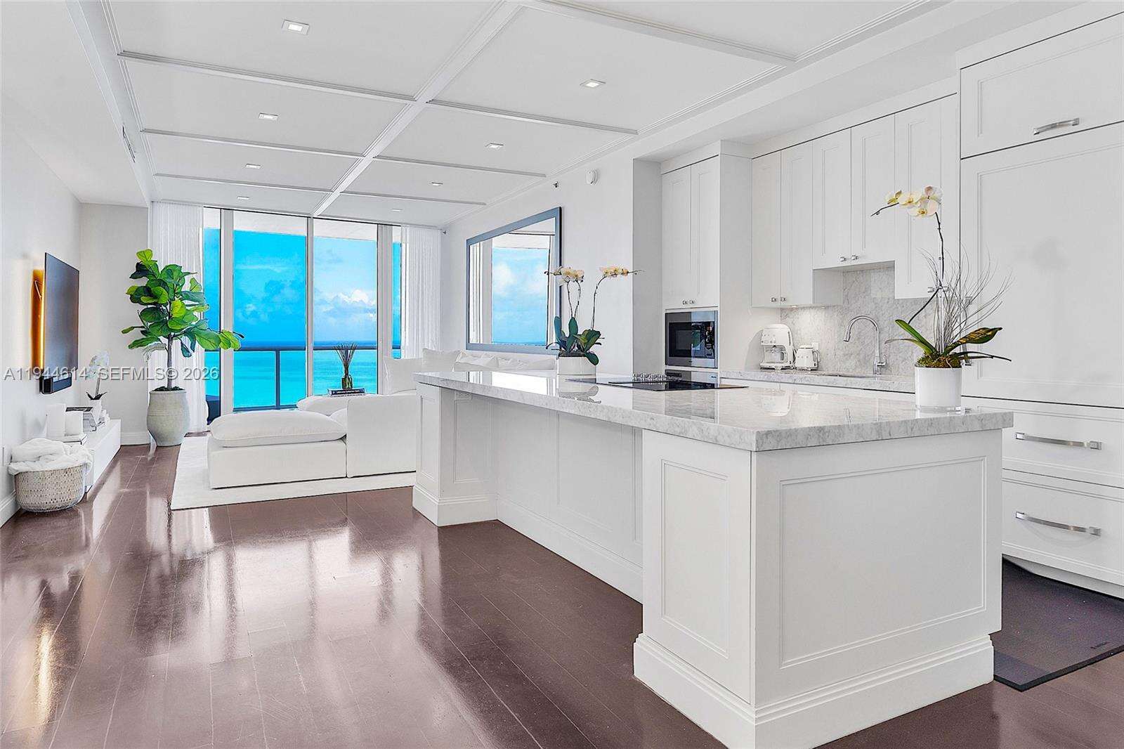 Continuum South Tower at 100 Pointe Dr, Miami Beach, FL 33139 - For Rent photo 1
