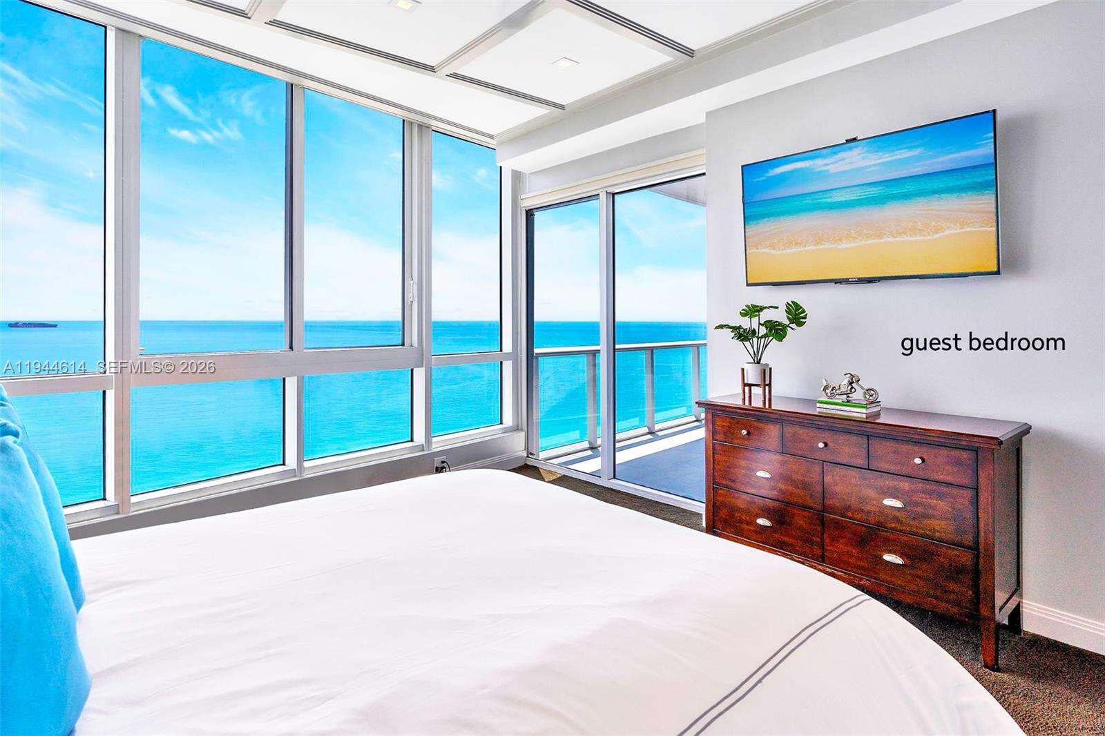 Continuum South Tower at 100 Pointe Dr, Miami Beach, FL 33139 - For Rent photo 8