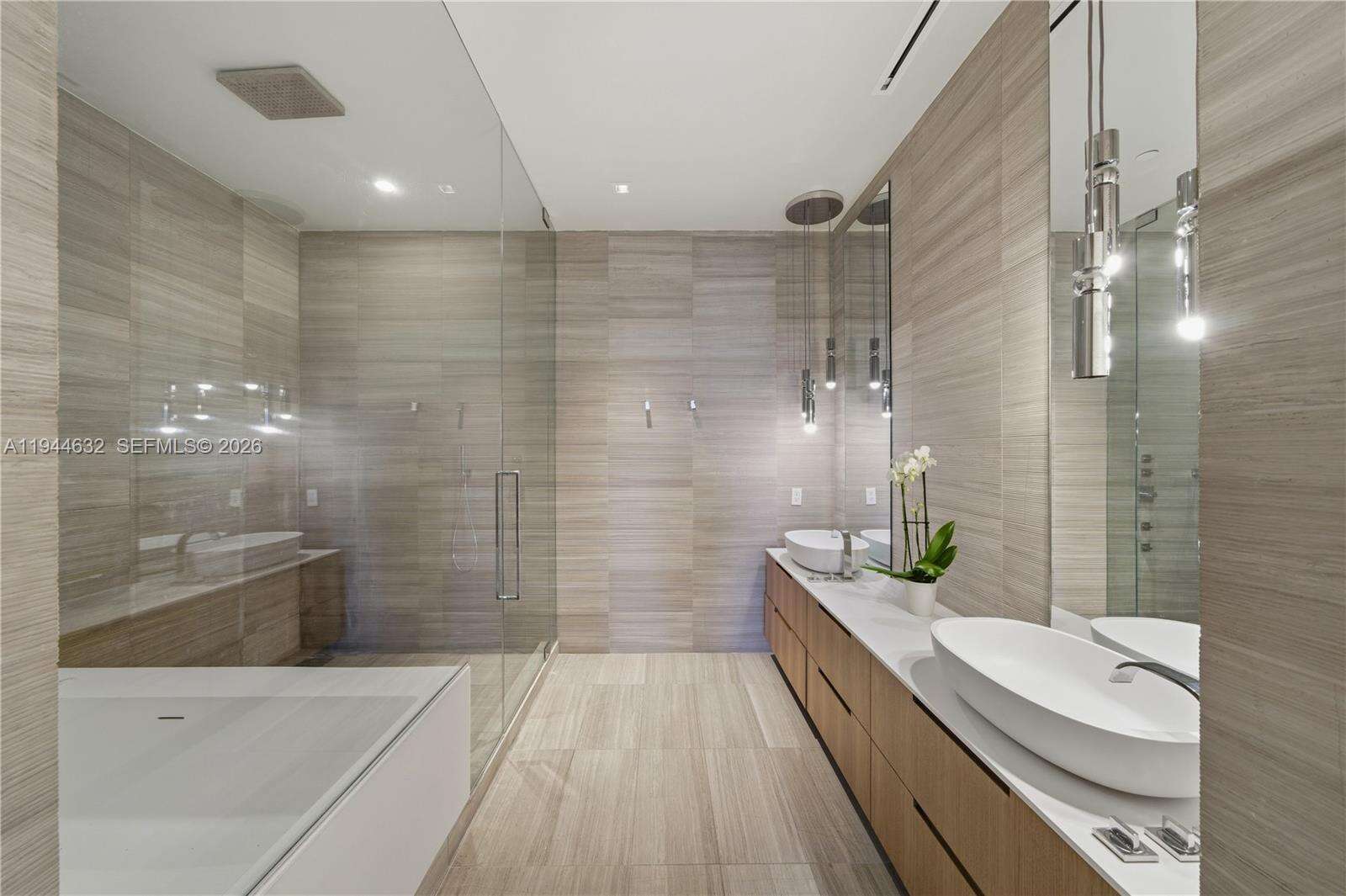 Ritz-Carlton Residences at 4701 Meridian Ave, Miami Beach, FL 33140 - For Rent photo 8