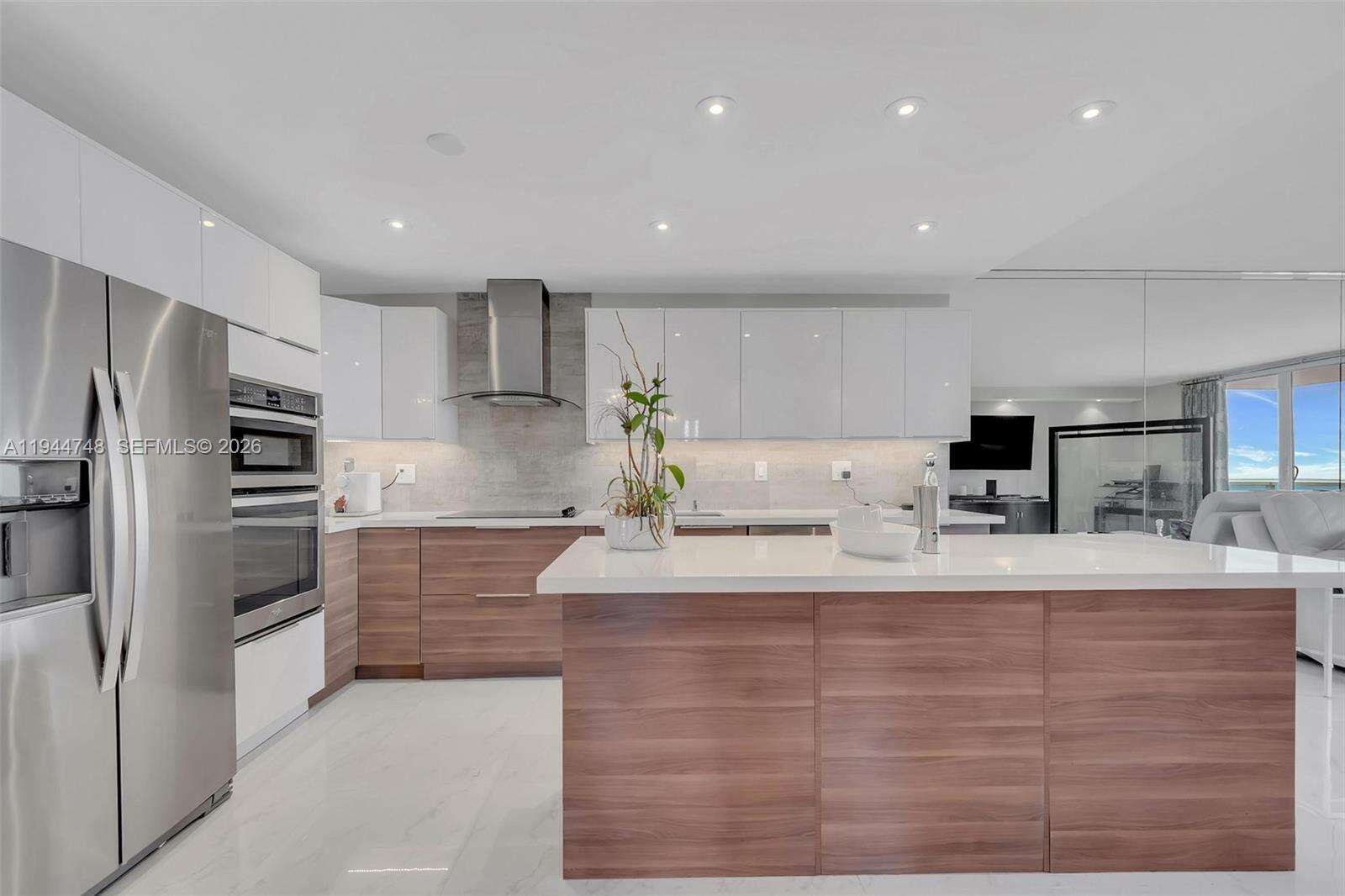Roney Palace at 2301 Collins Ave, Miami Beach, FL 33139 - For Rent photo 1