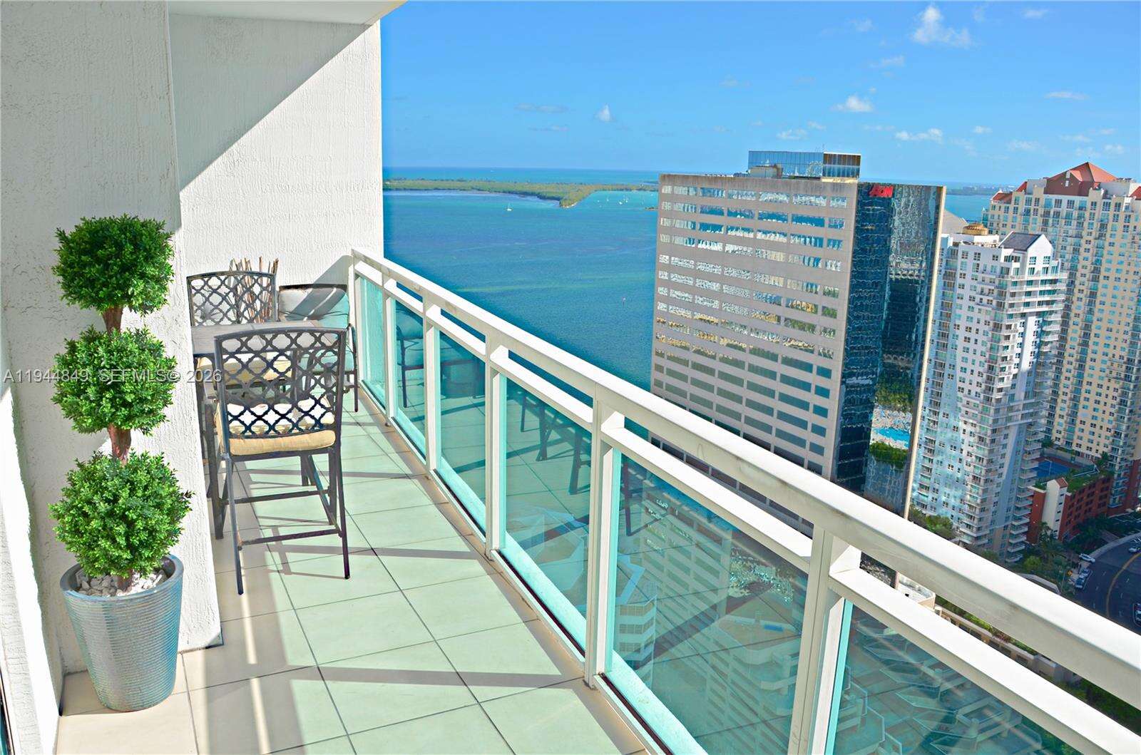 The Plaza On Brickell East at 950 Brickell Bay Dr, Miami, FL 33131 - For Rent photo 2