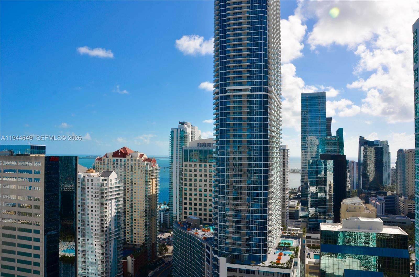 The Plaza On Brickell East at 950 Brickell Bay Dr, Miami, FL 33131 - For Rent photo 15