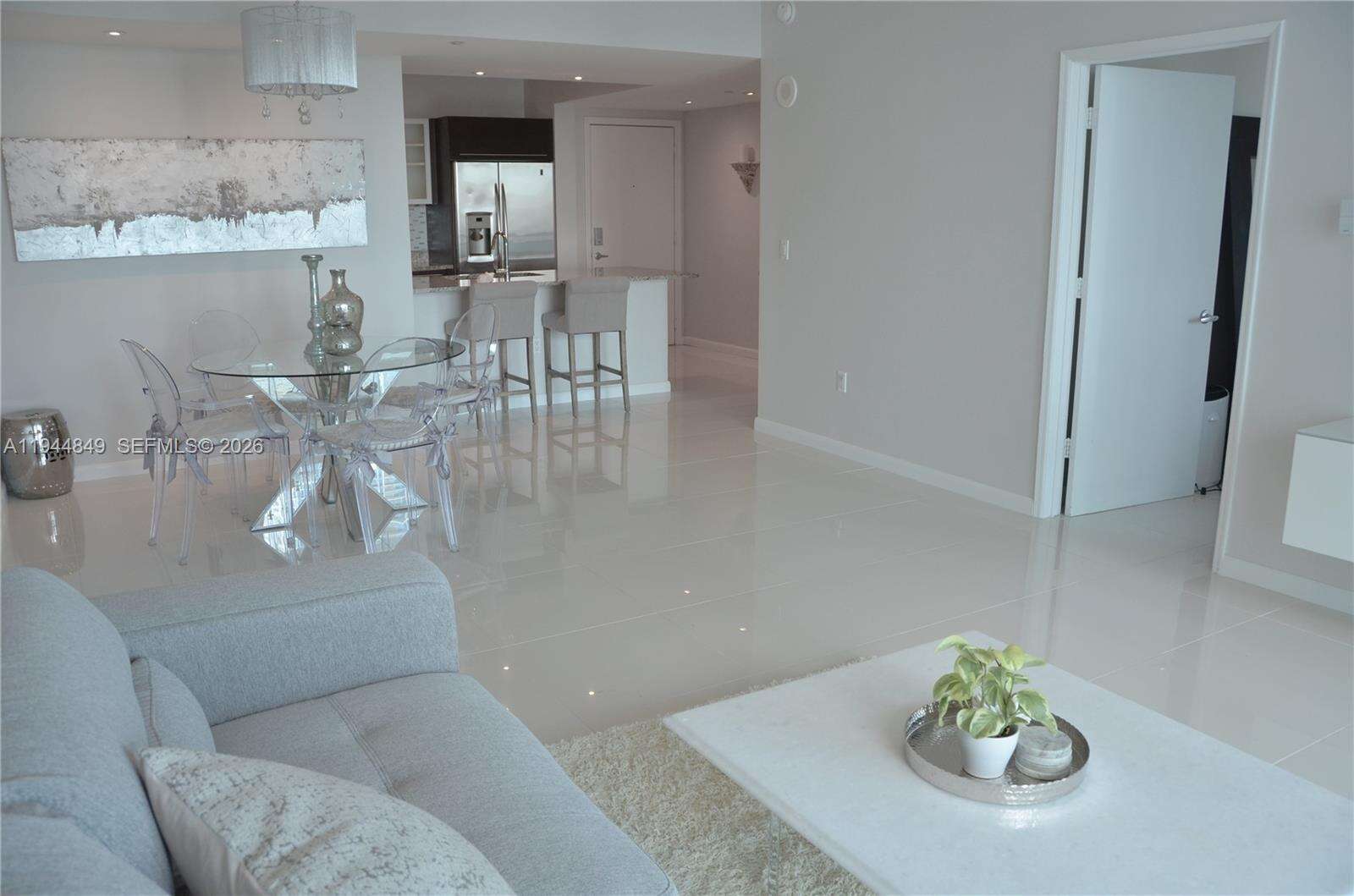The Plaza On Brickell East at 950 Brickell Bay Dr, Miami, FL 33131 - For Rent photo 4