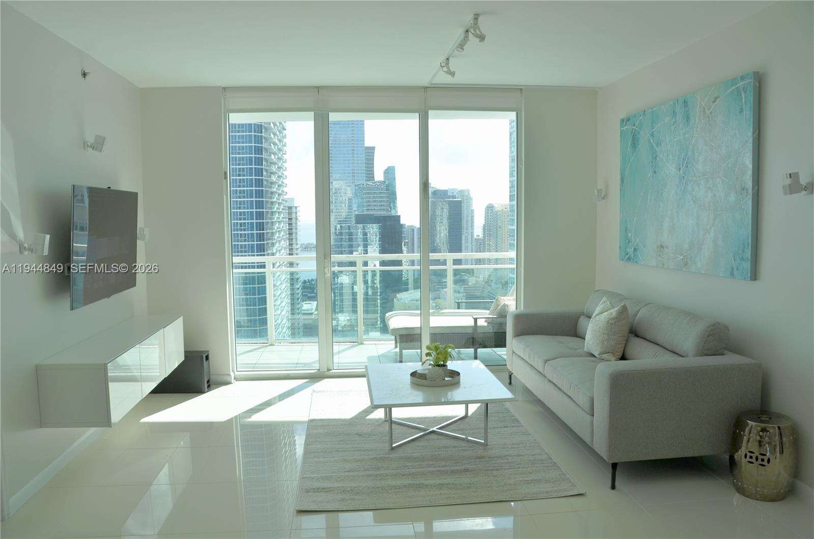 The Plaza On Brickell East at 950 Brickell Bay Dr, Miami, FL 33131 - For Rent photo 5