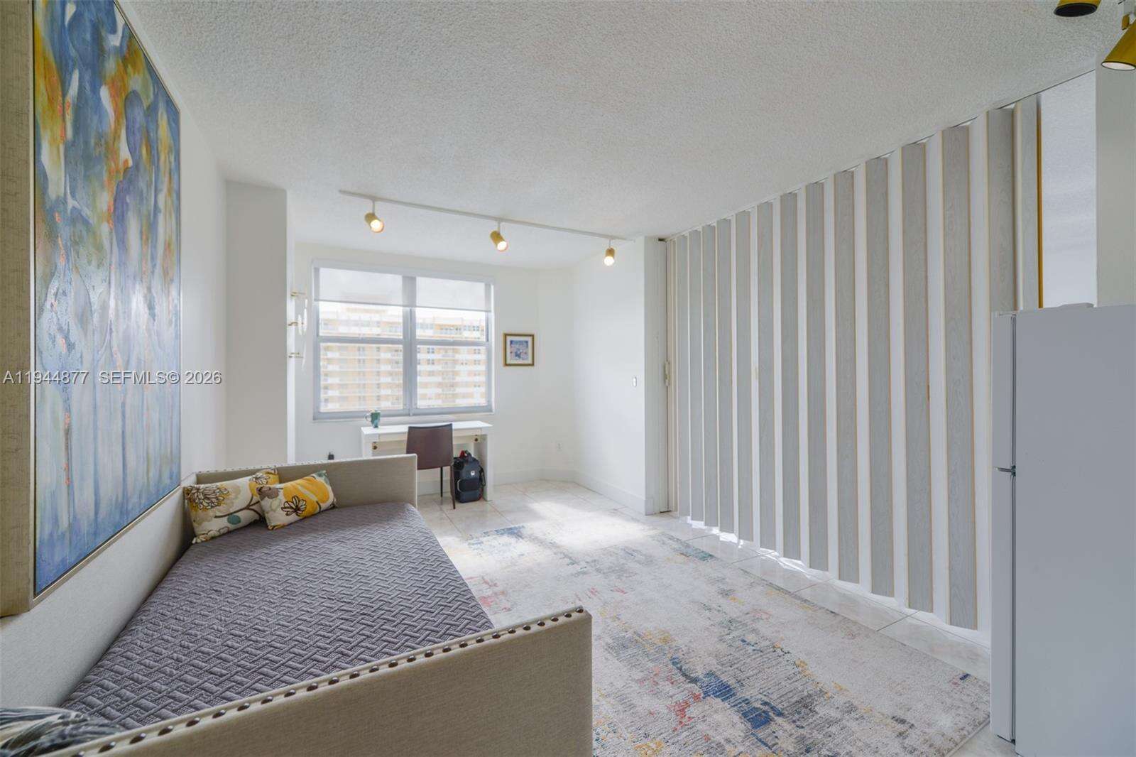 The Hemispheres at 1950 Ocean Dr, Hallandale Beach, FL 33009 - For Rent photo 17