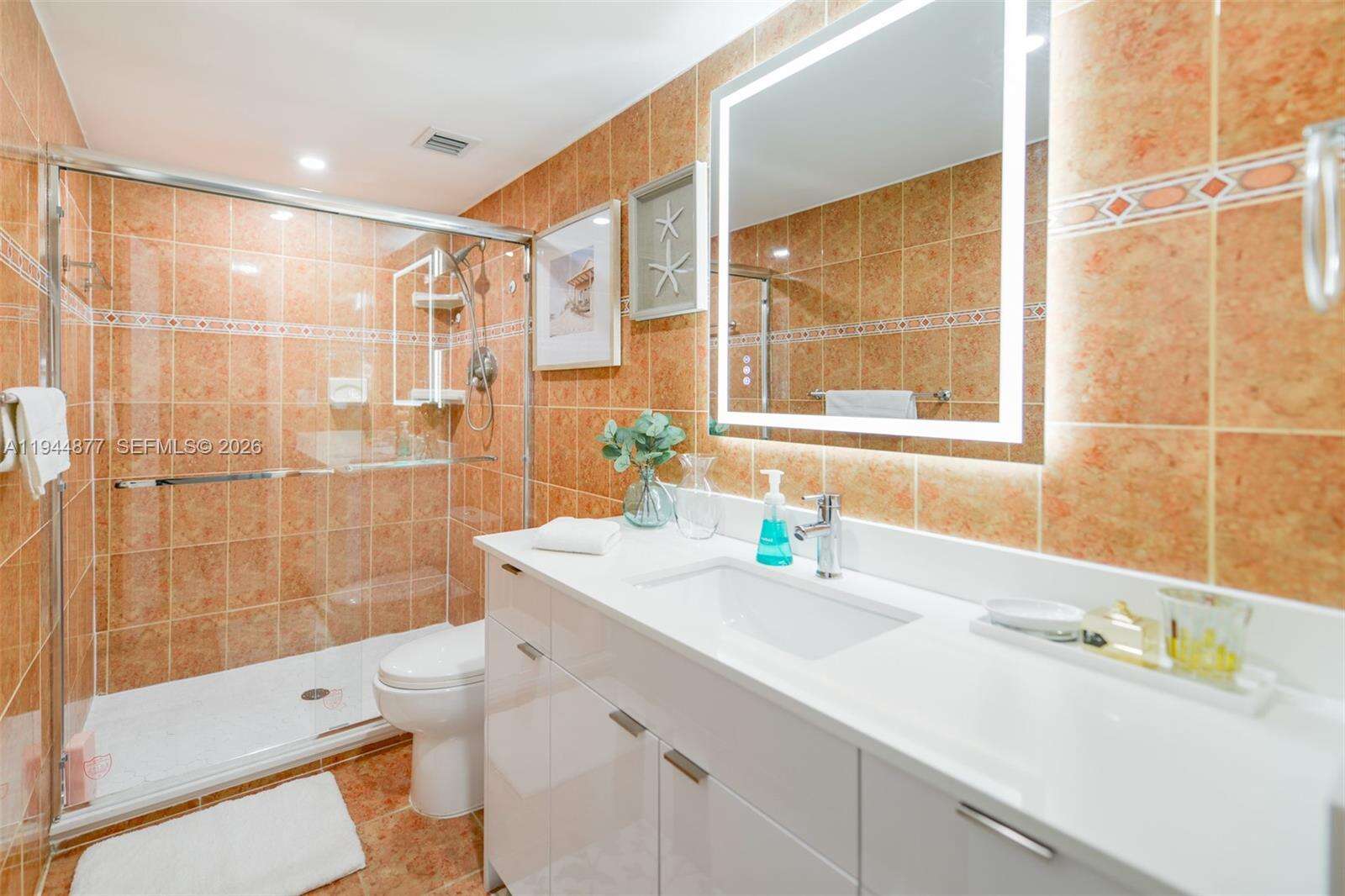 The Hemispheres at 1950 Ocean Dr, Hallandale Beach, FL 33009 - For Rent photo 24