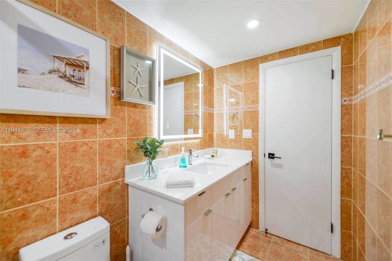 The Hemispheres at 1950 Ocean Dr, Hallandale Beach, FL 33009 - For Rent photo 25
