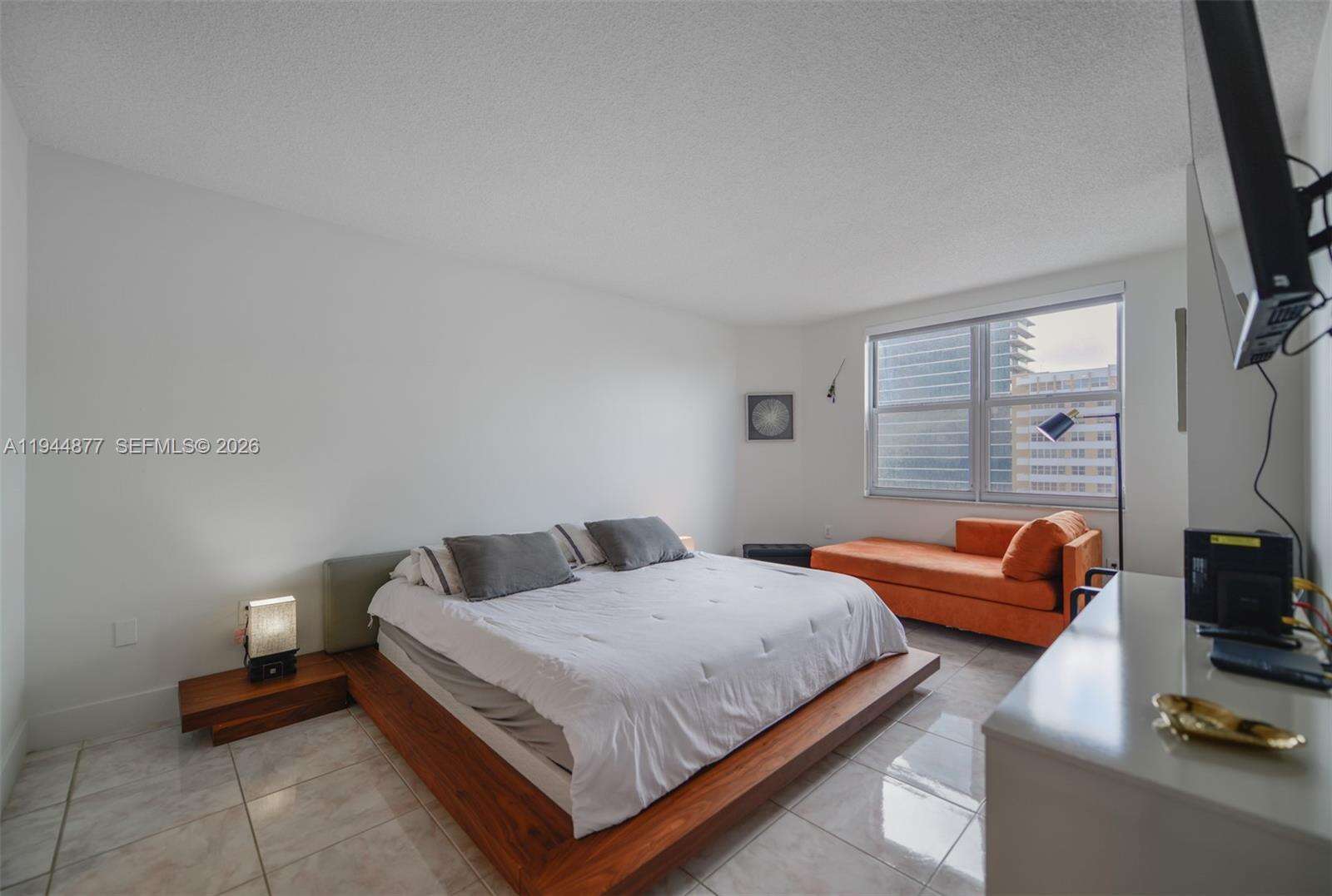 The Hemispheres at 1950 Ocean Dr, Hallandale Beach, FL 33009 - For Rent photo 26