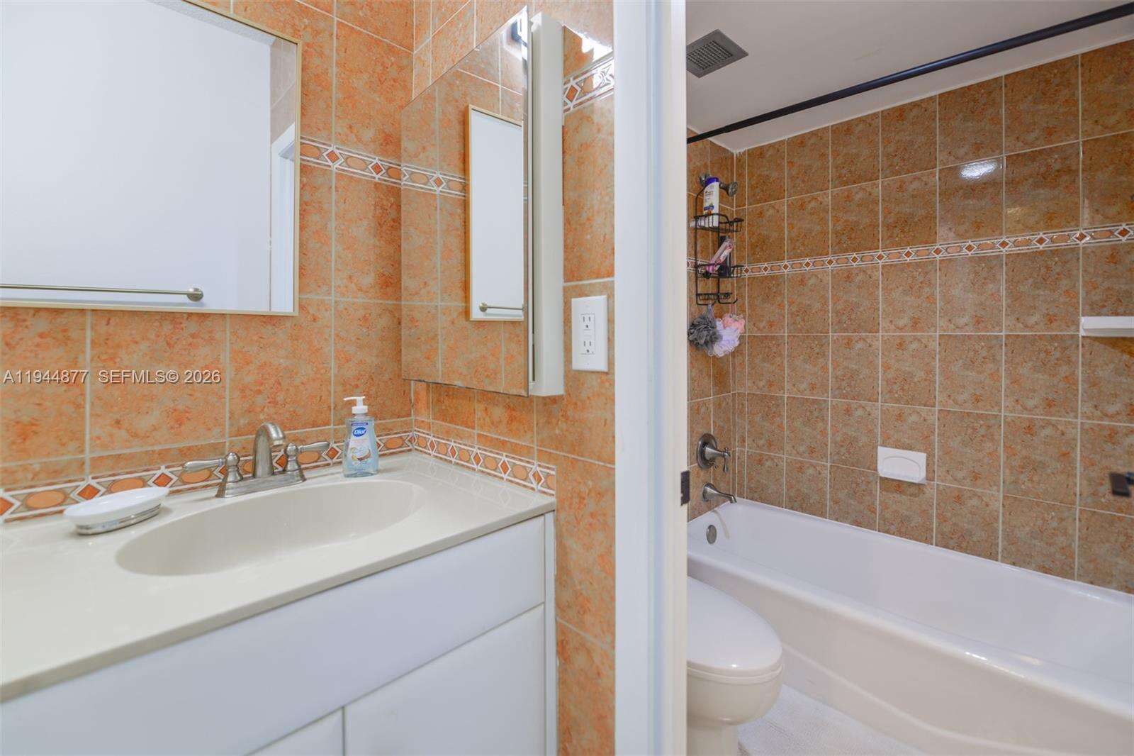 The Hemispheres at 1950 Ocean Dr, Hallandale Beach, FL 33009 - For Rent photo 28