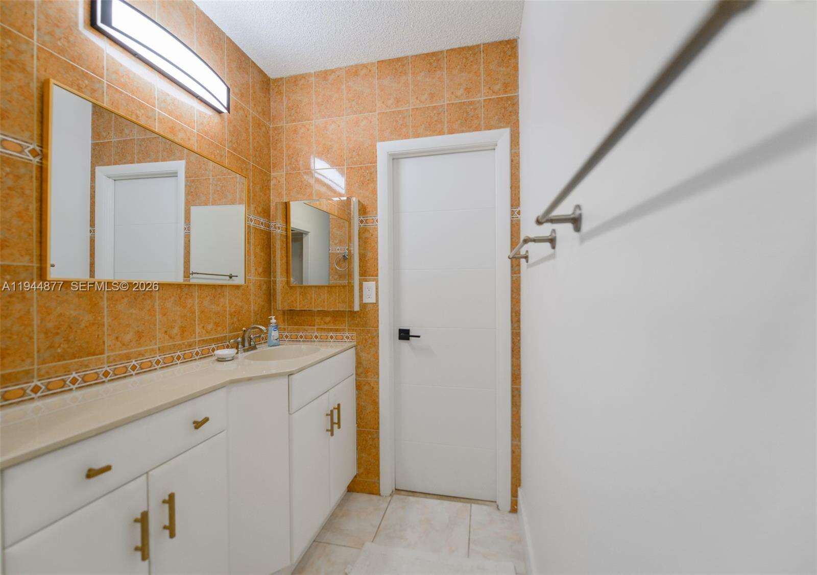 The Hemispheres at 1950 Ocean Dr, Hallandale Beach, FL 33009 - For Rent photo 29