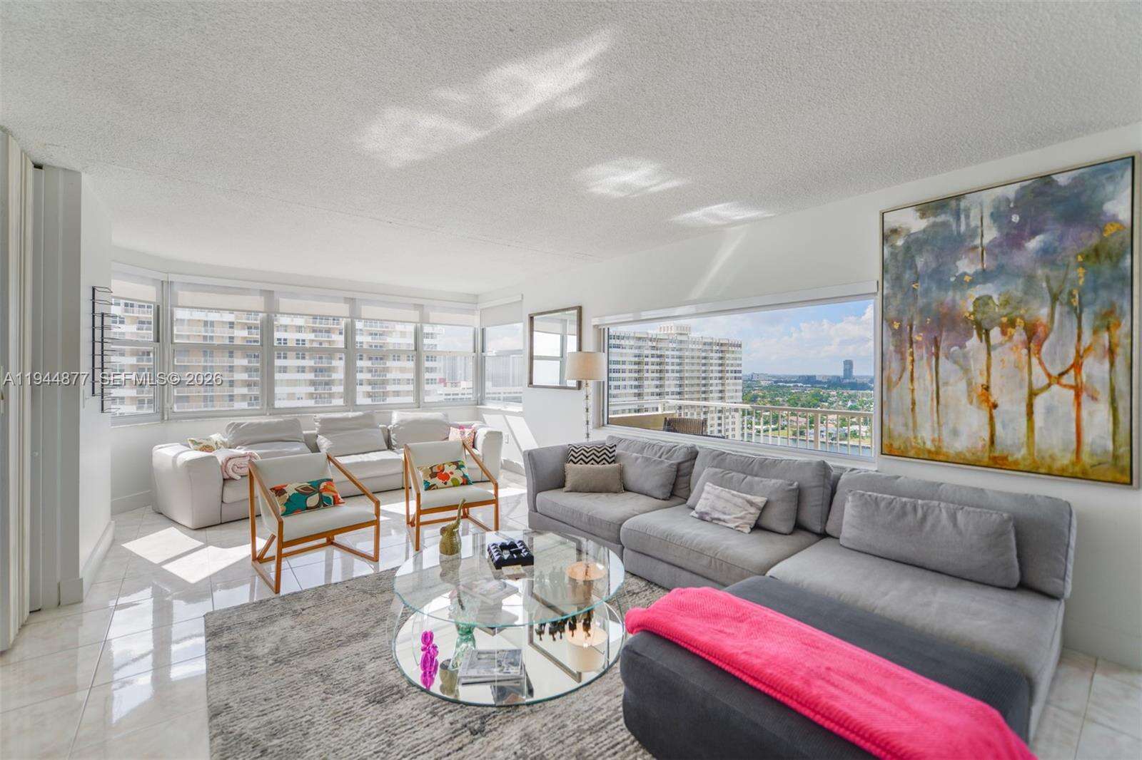The Hemispheres at 1950 Ocean Dr, Hallandale Beach, FL 33009 - For Rent photo 9