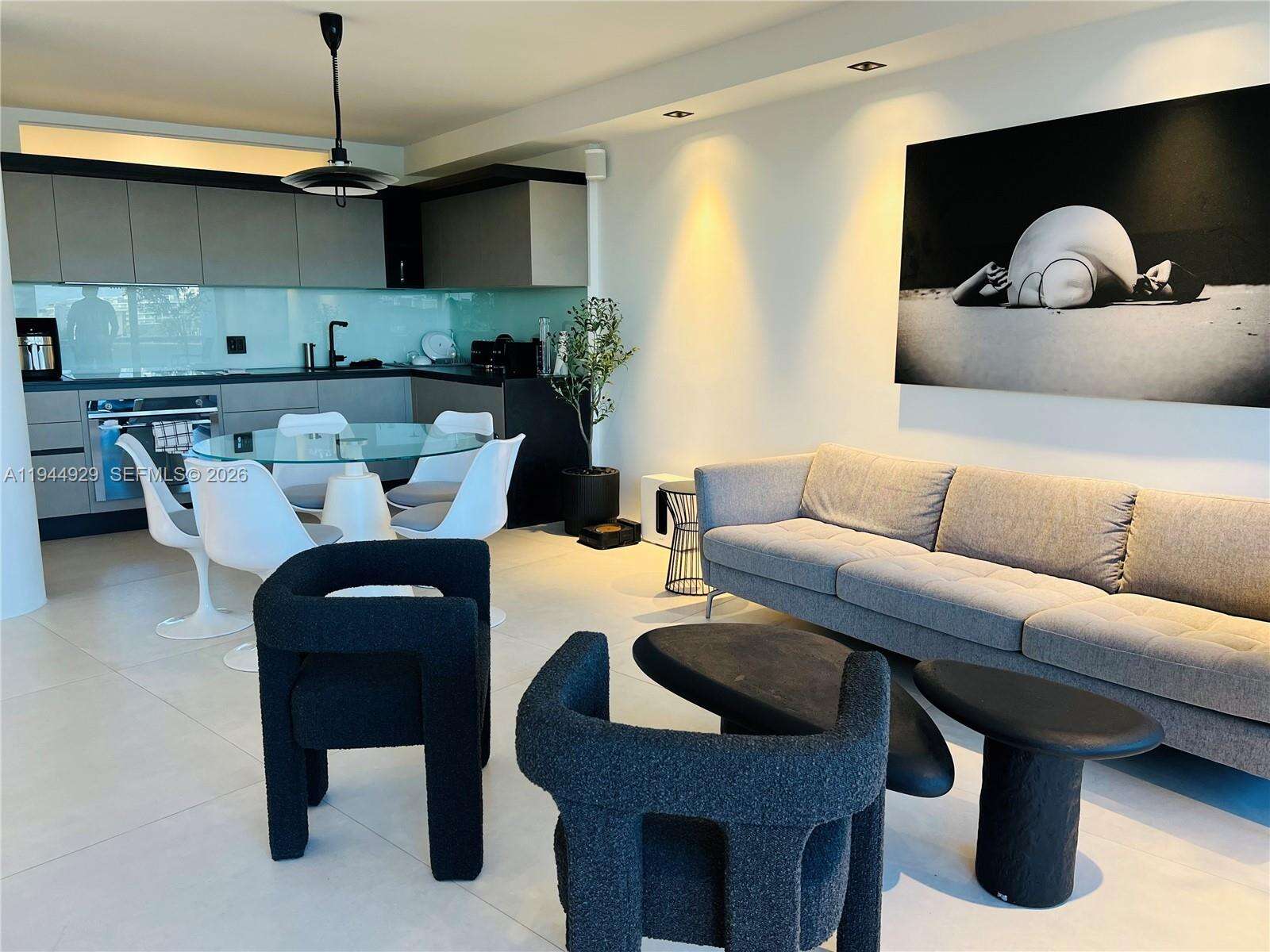 King Cole at 900 Bay Dr, Miami Beach, FL 33141 - For Rent photo 2