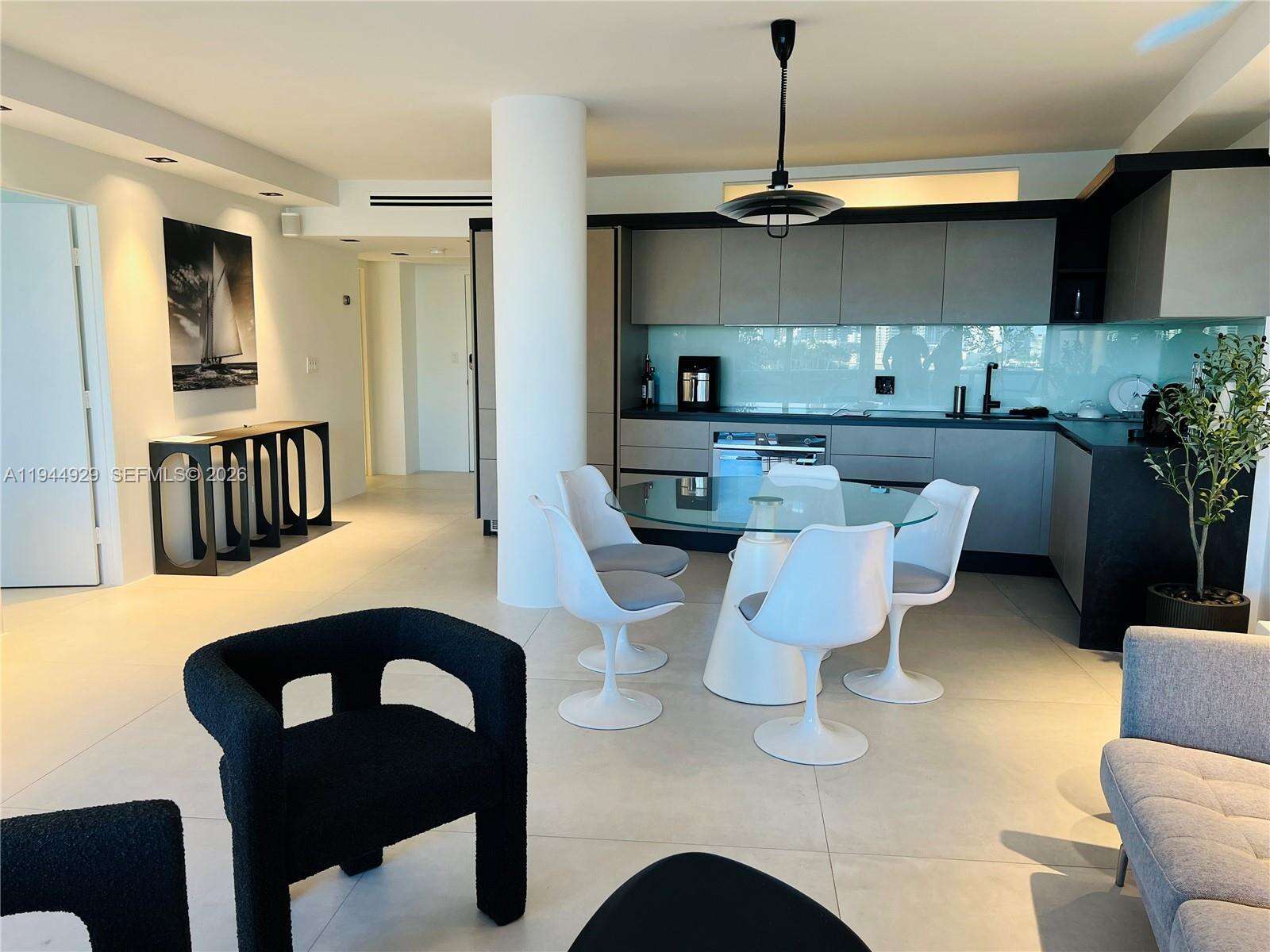 King Cole at 900 Bay Dr, Miami Beach, FL 33141 - For Rent photo 3