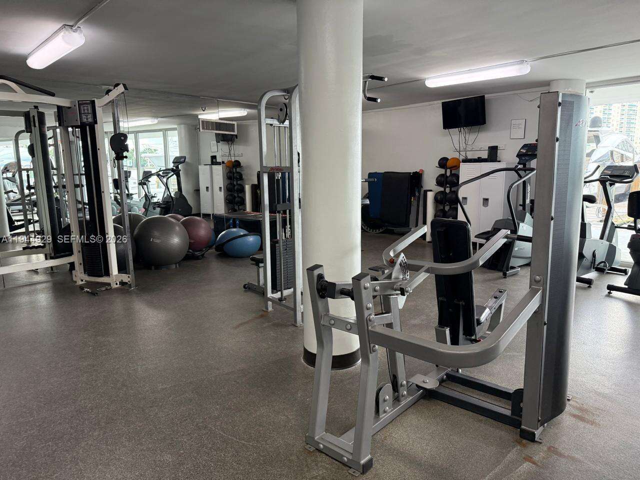 King Cole at 900 Bay Dr, Miami Beach, FL 33141 - For Rent photo 31