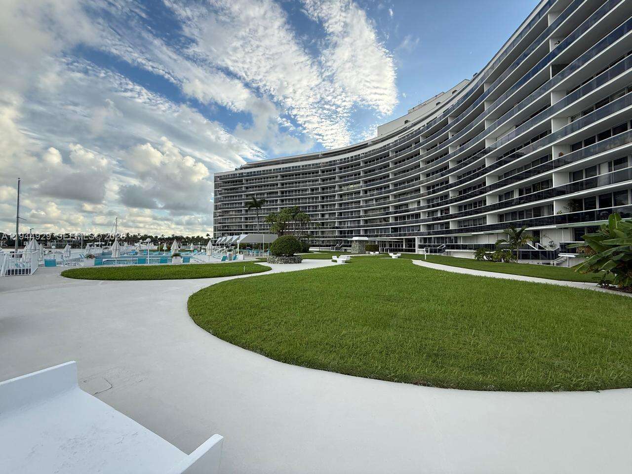 King Cole at 900 Bay Dr, Miami Beach, FL 33141 - For Rent photo 38