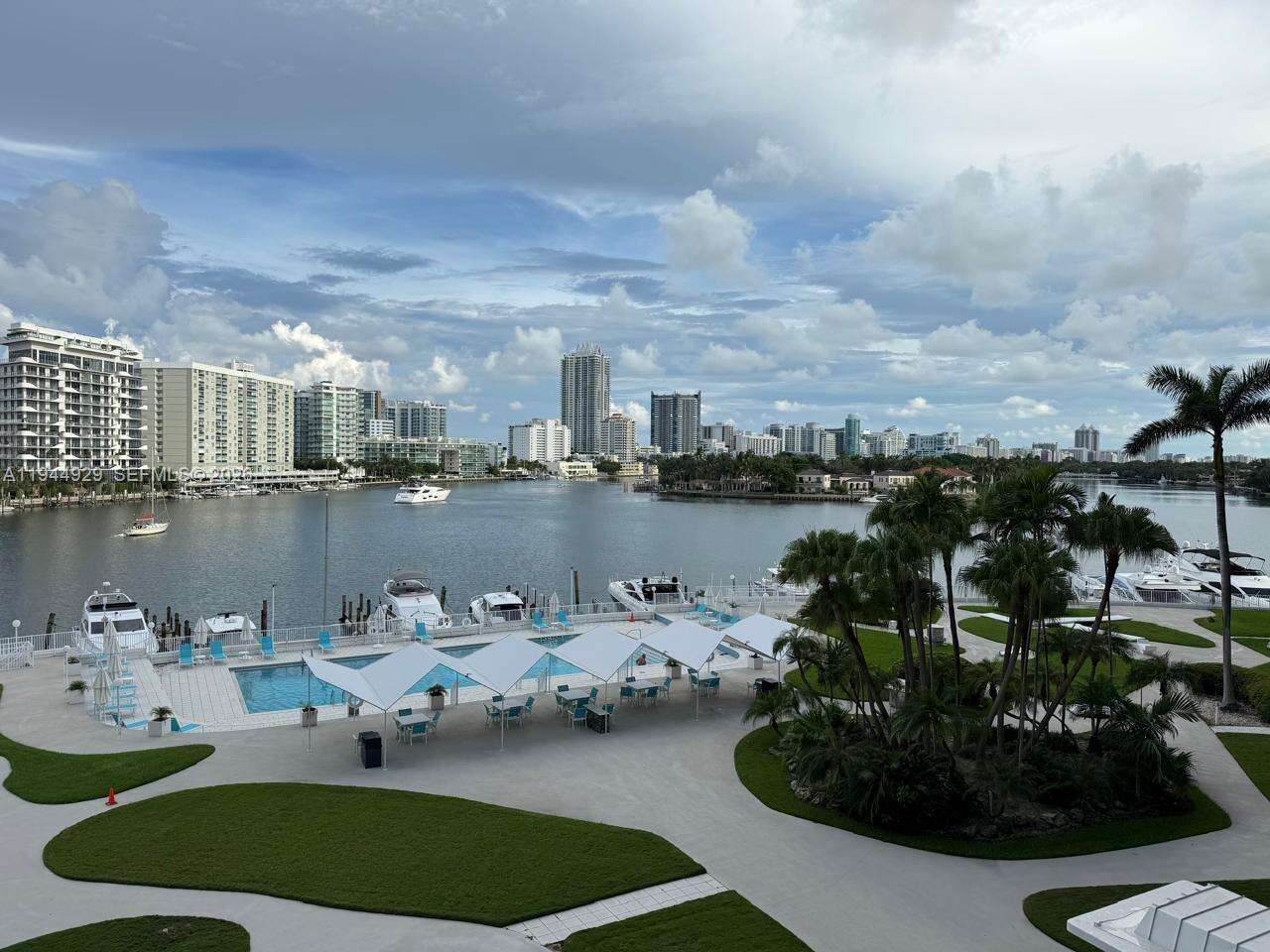 King Cole at 900 Bay Dr, Miami Beach, FL 33141 - For Rent photo 41
