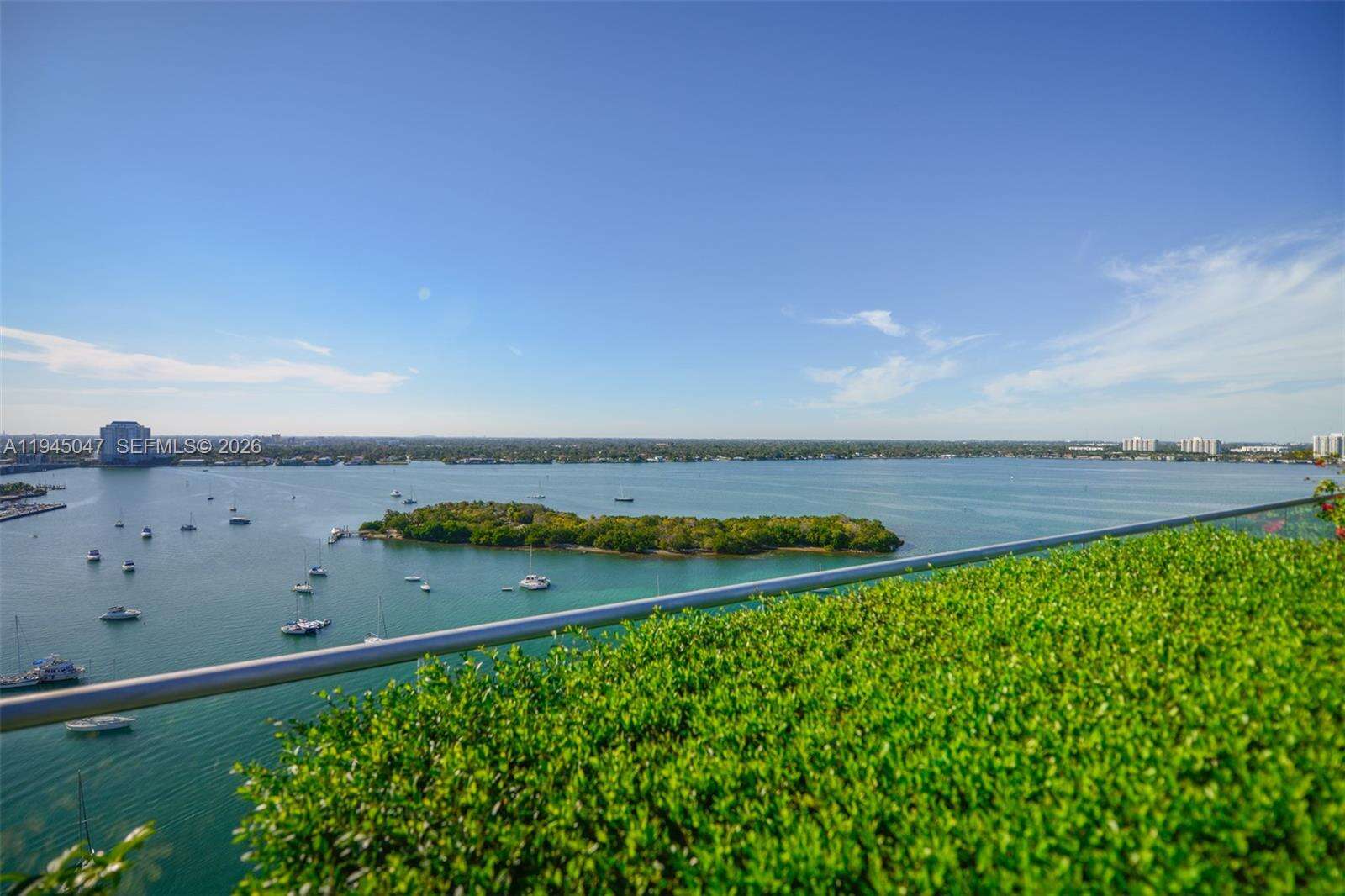 Space 01 at 7934 W Dr, North Bay Village, FL 33141 - For Rent photo 2