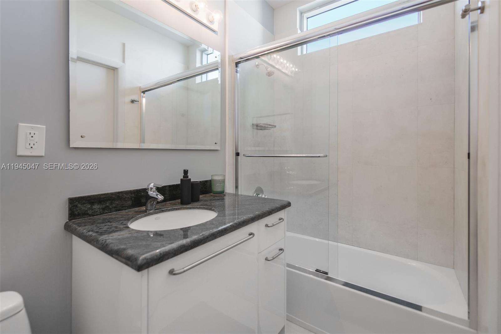 Space 01 at 7934 W Dr, North Bay Village, FL 33141 - For Rent photo 18