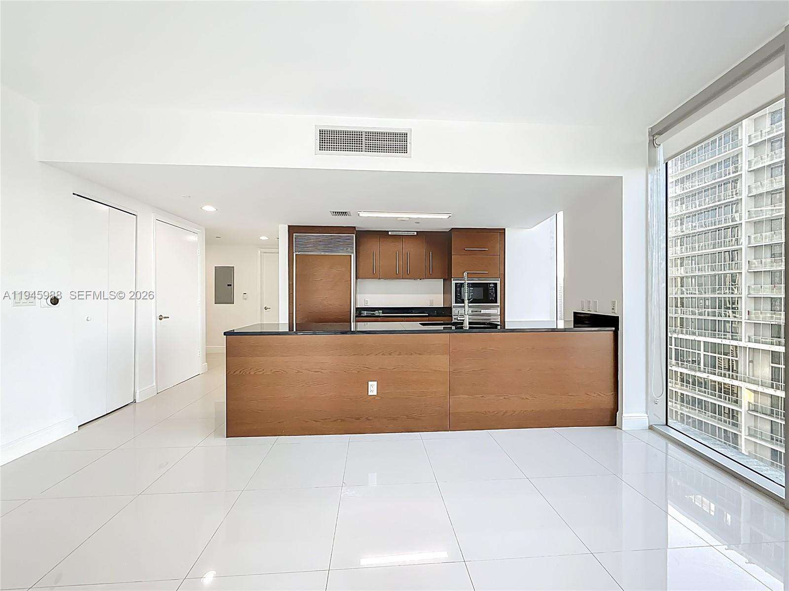 Icon Brickell 1 at 475 Brickell Ave, Miami, FL 33131 - For Rent photo 12
