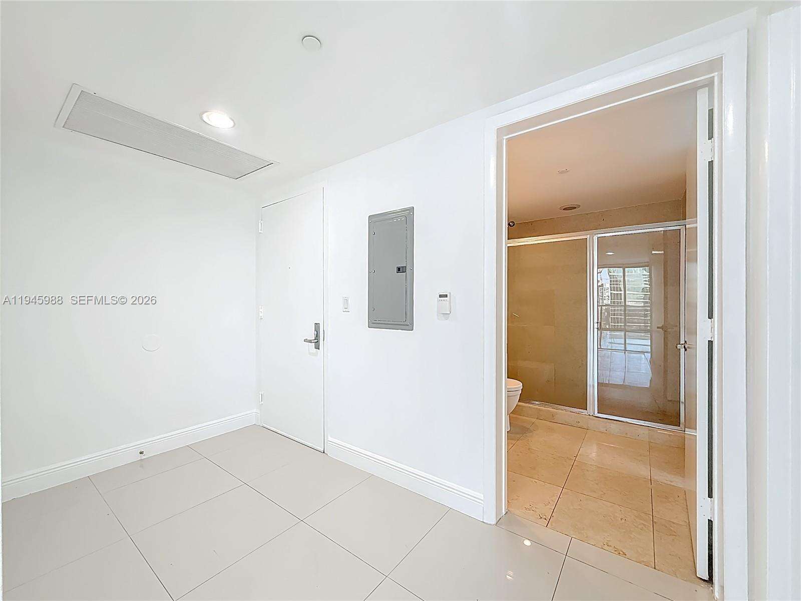 Icon Brickell 1 at 475 Brickell Ave, Miami, FL 33131 - For Rent photo 4
