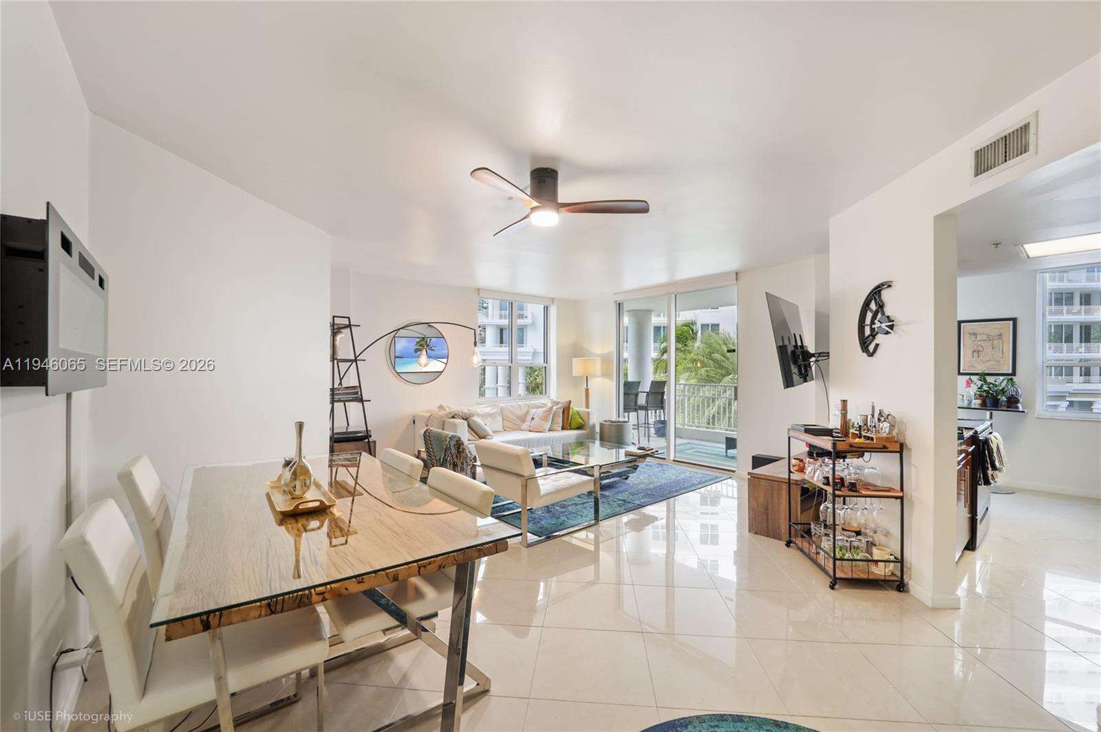 Courvoisier Courts at 701 Brickell Key Blvd, Miami, FL 33131 - For Rent photo 2