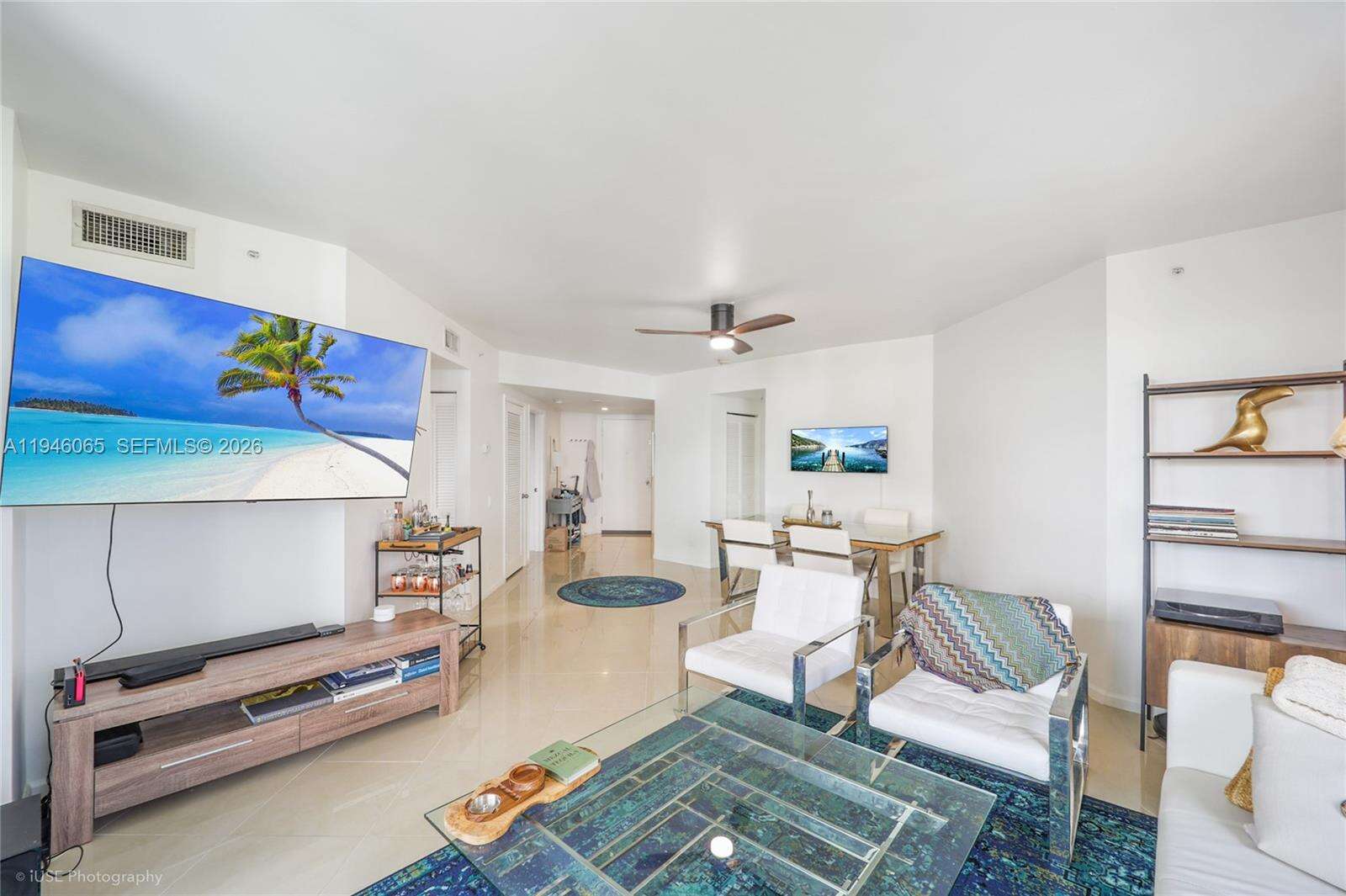 Courvoisier Courts at 701 Brickell Key Blvd, Miami, FL 33131 - For Rent photo 4