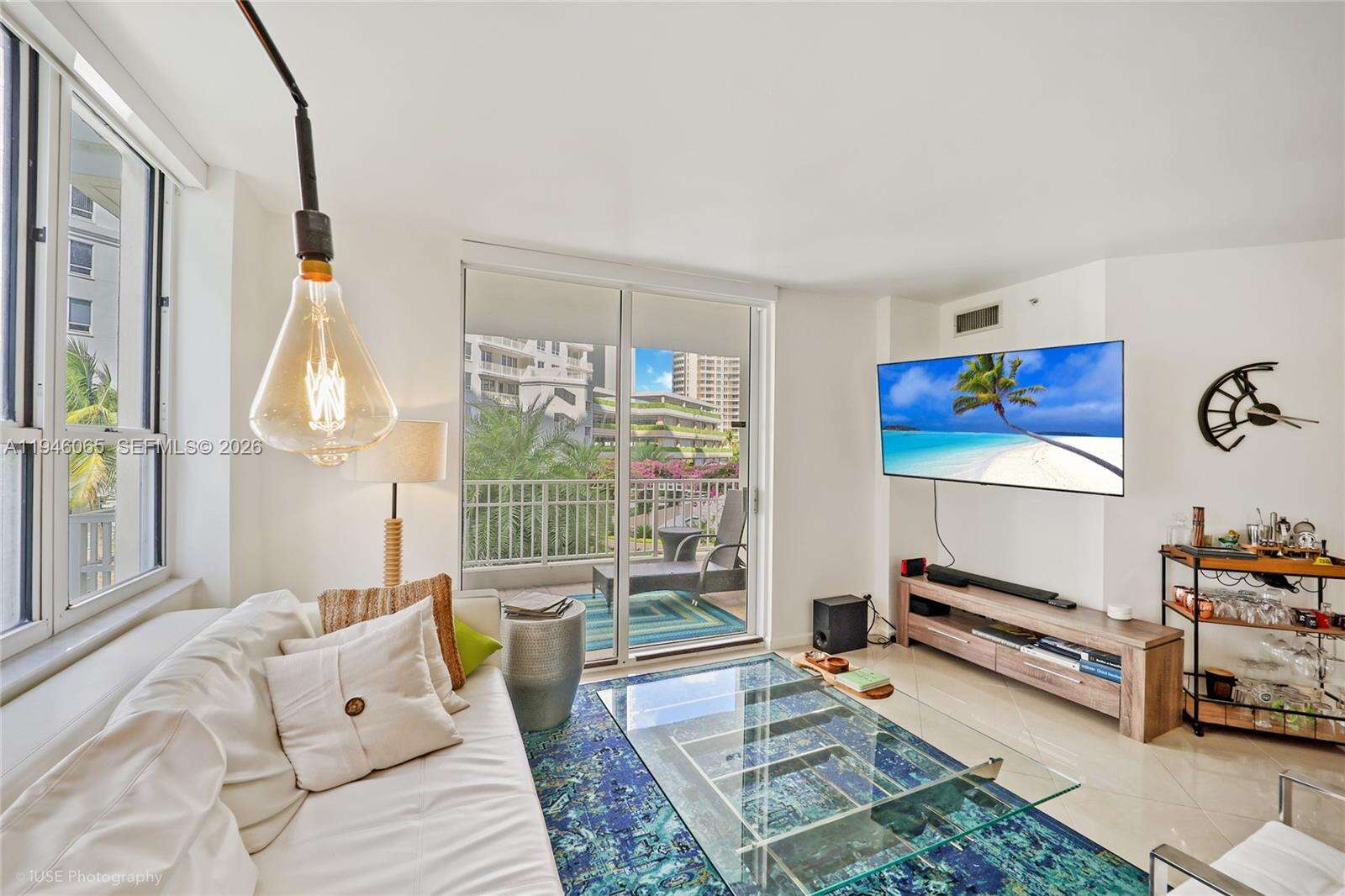 Courvoisier Courts at 701 Brickell Key Blvd, Miami, FL 33131 - For Rent photo 5