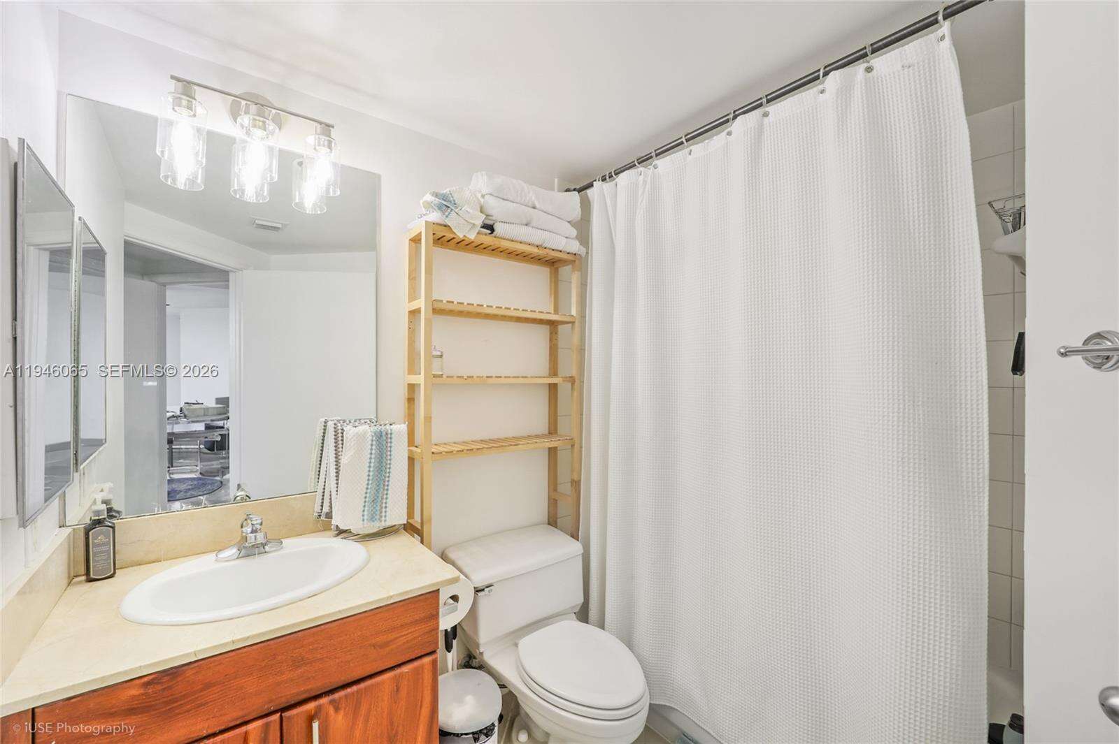 Courvoisier Courts at 701 Brickell Key Blvd, Miami, FL 33131 - For Rent photo 8
