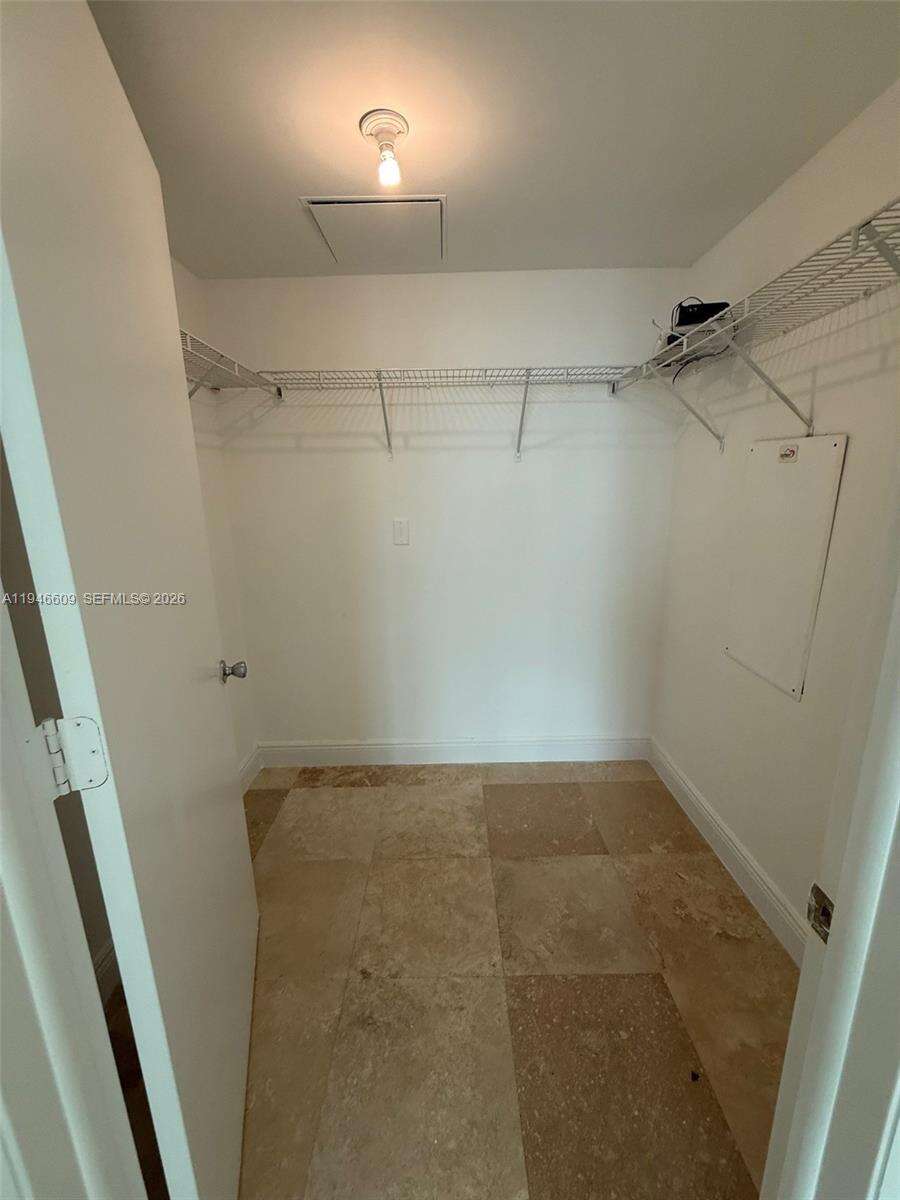 Wind By Neo at 350 Miami Ave, Miami, FL 33130 - For Rent photo 5