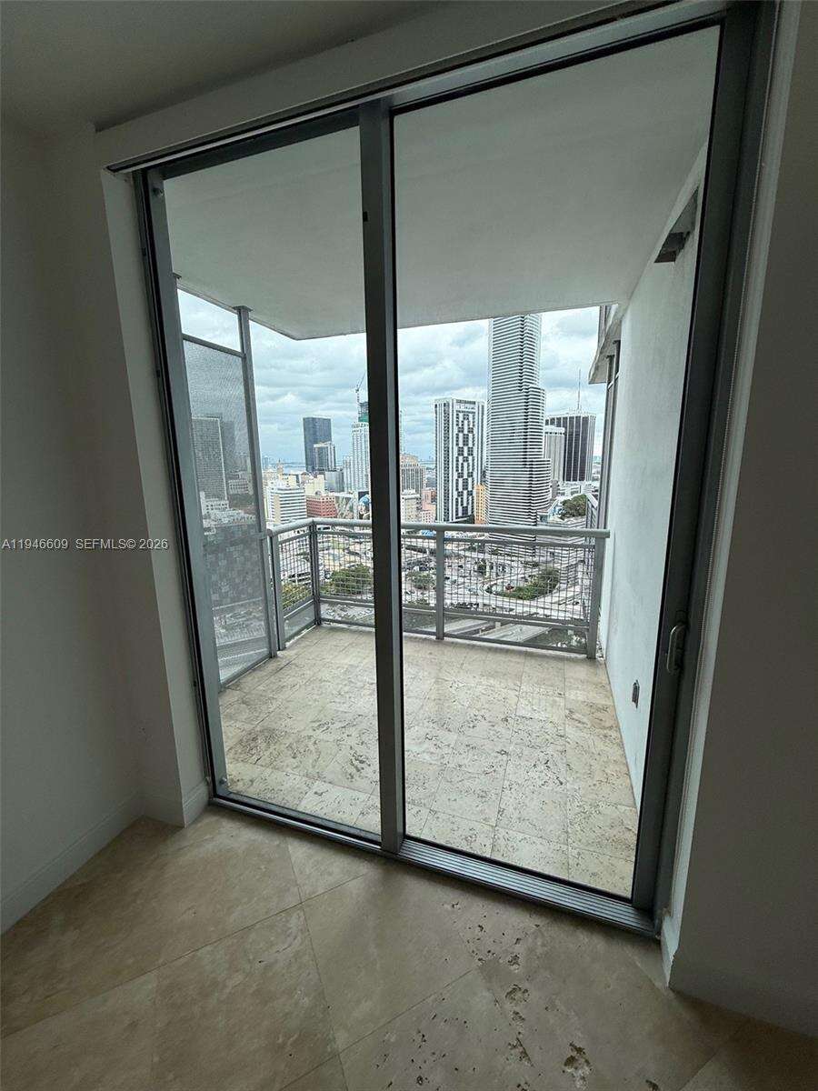 Wind By Neo at 350 Miami Ave, Miami, FL 33130 - For Rent photo 6