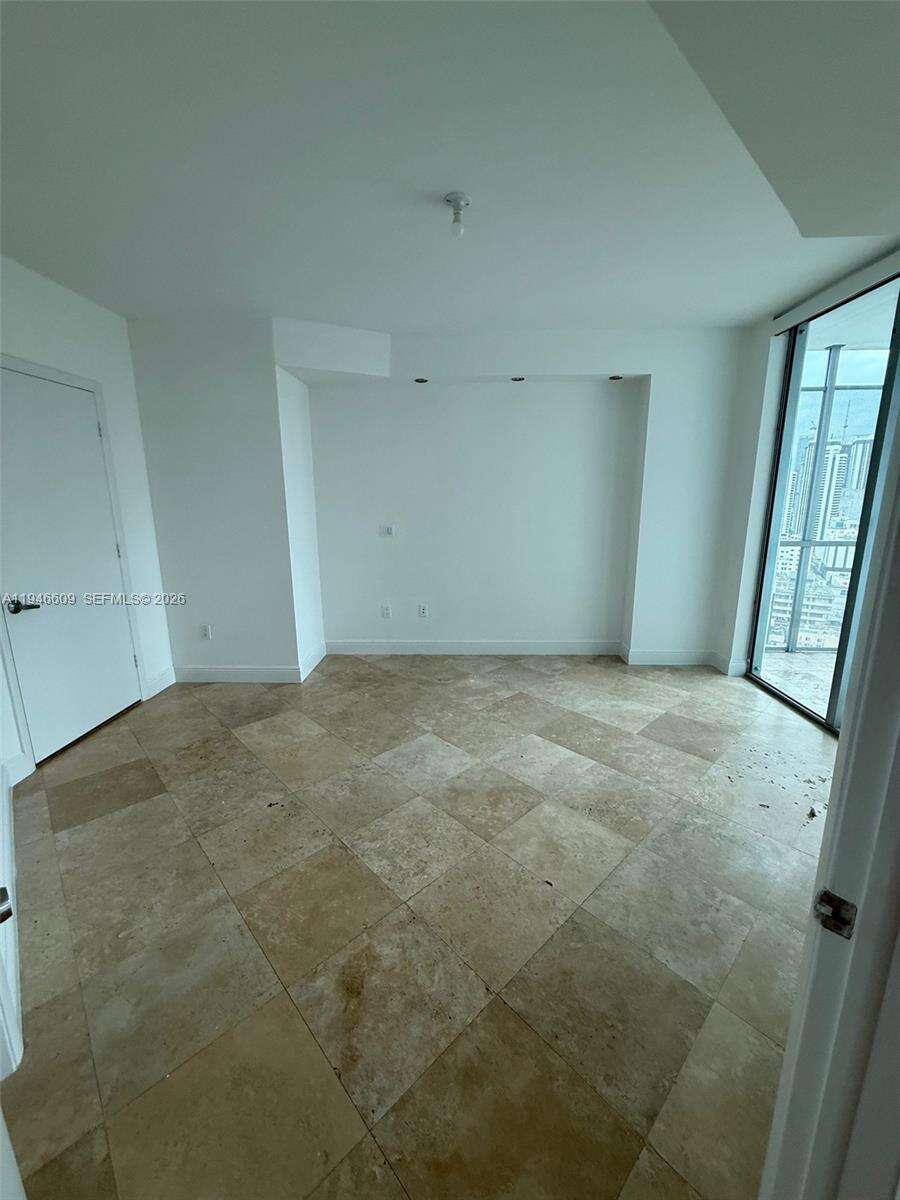 Wind By Neo at 350 Miami Ave, Miami, FL 33130 - For Rent photo 7