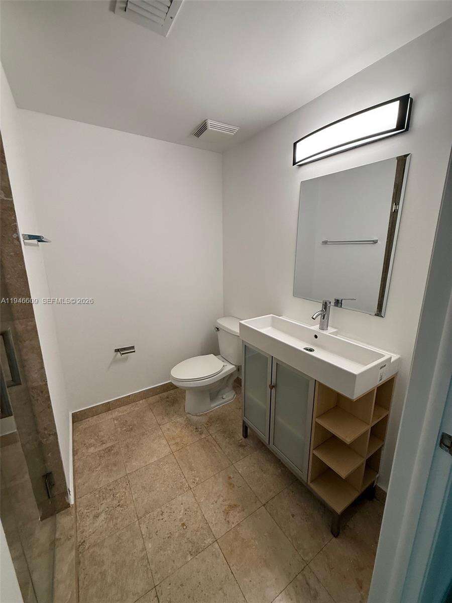 Wind By Neo at 350 Miami Ave, Miami, FL 33130 - For Rent photo 9