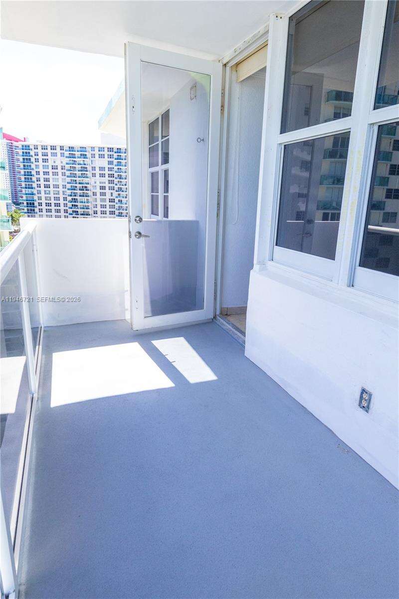 Sea Air Towers at 3725 Ocean Dr, Hollywood, FL 33019 - For Rent photo 3