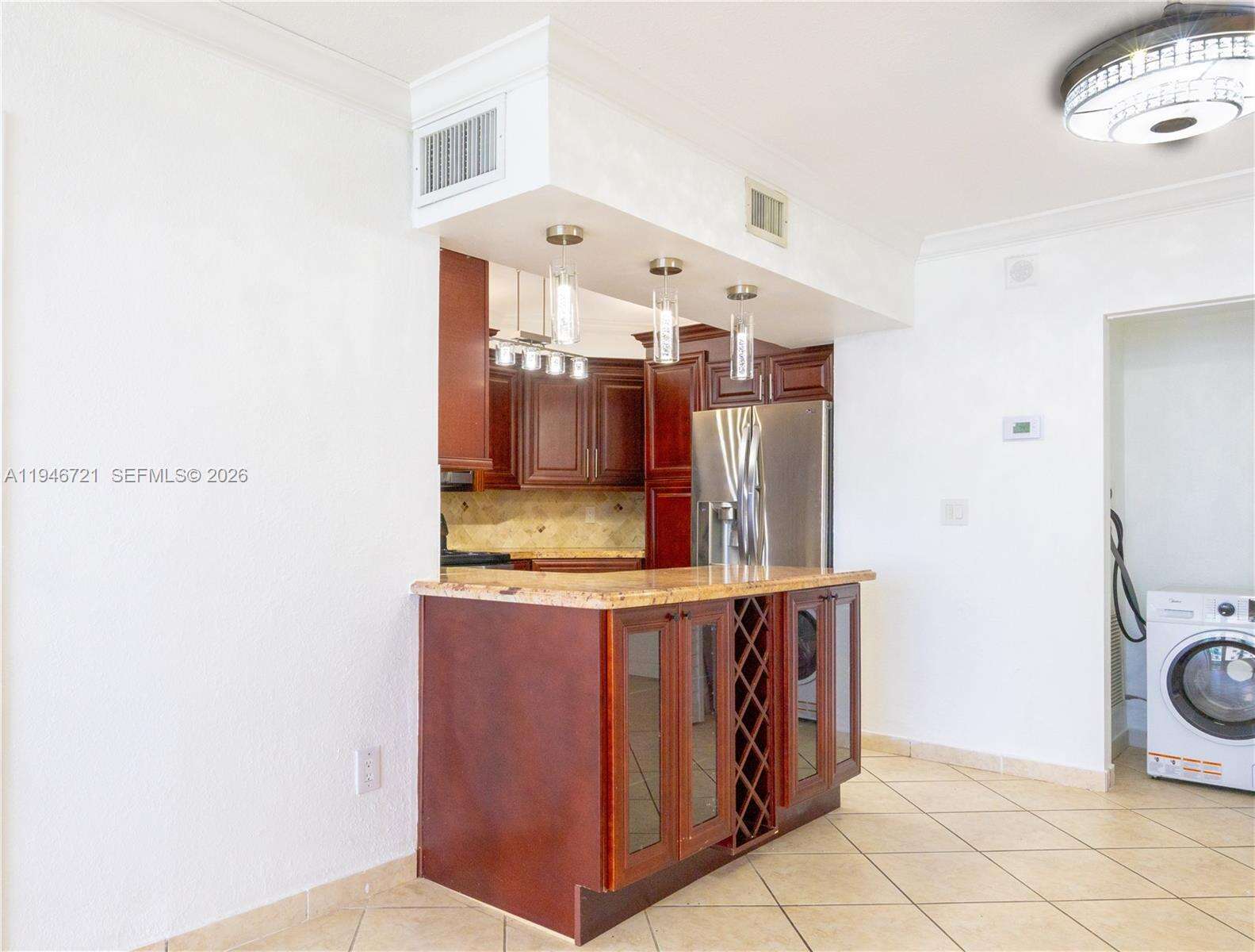 Sea Air Towers at 3725 Ocean Dr, Hollywood, FL 33019 - For Rent photo 5