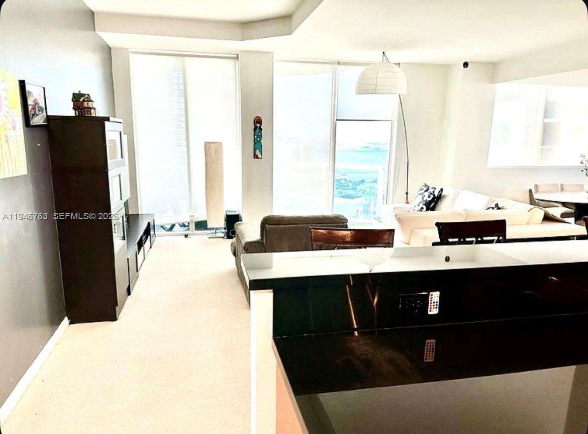 Vizcayne South at 253 2 St, Miami, FL 33132 - For Rent photo 2