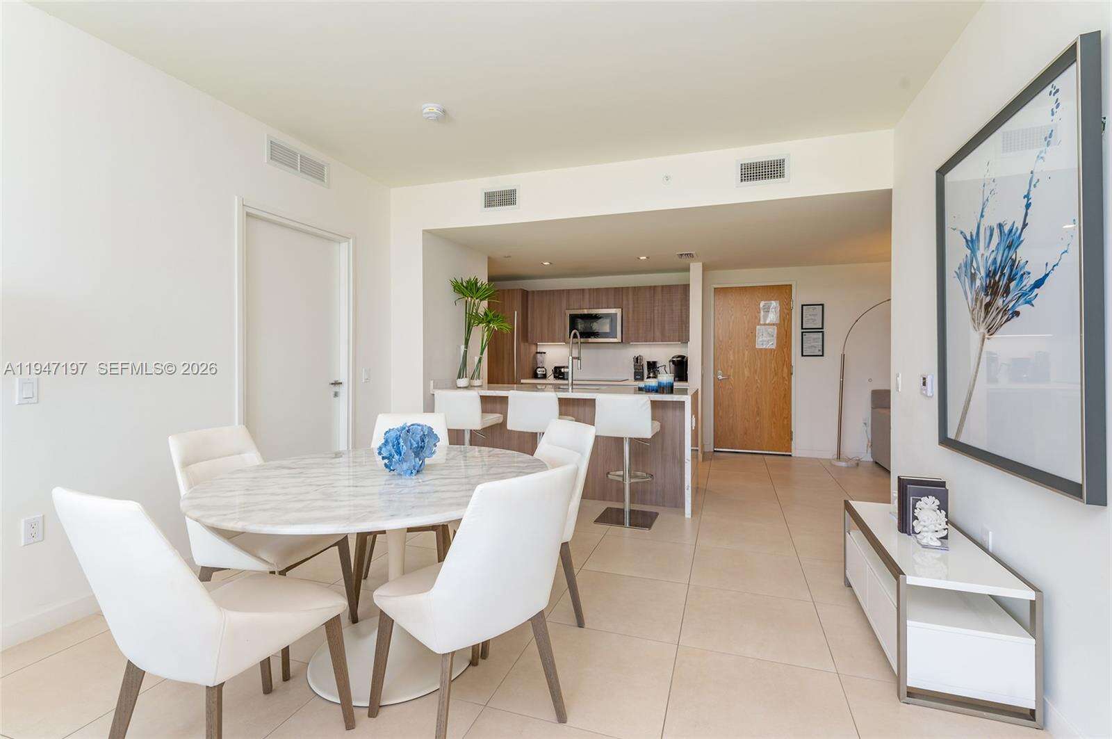 Tiffany House at 401 Birch Rd, Fort Lauderdale, FL 33304 - For Rent photo 2