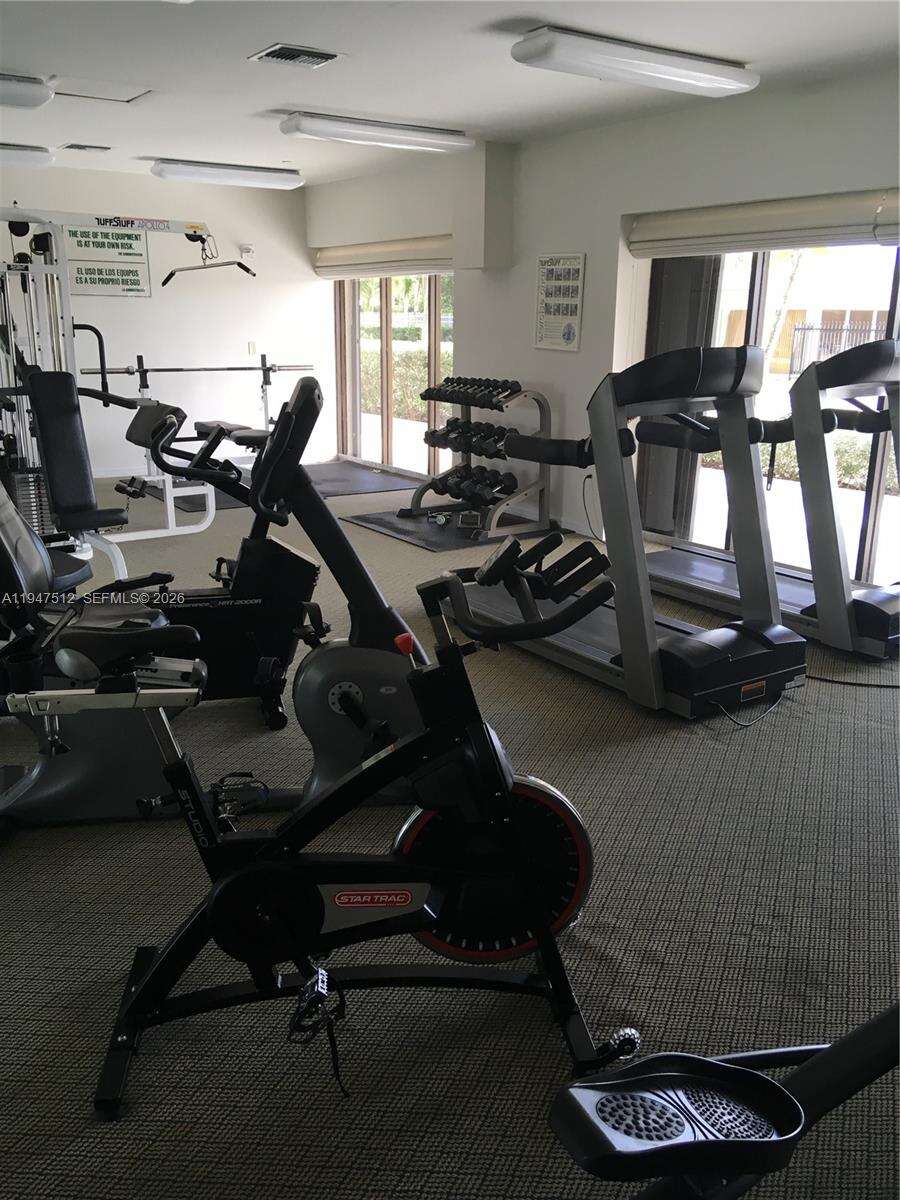 Oceanfront Plaza at 2625 Collins Ave, Miami Beach, FL 33140 - For Rent photo 14
