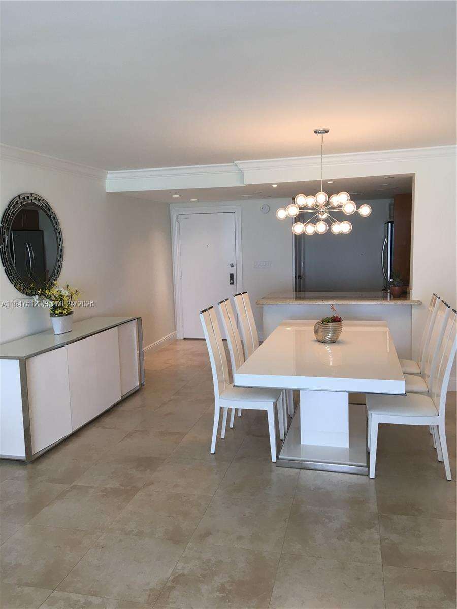 Oceanfront Plaza at 2625 Collins Ave, Miami Beach, FL 33140 - For Rent photo 6