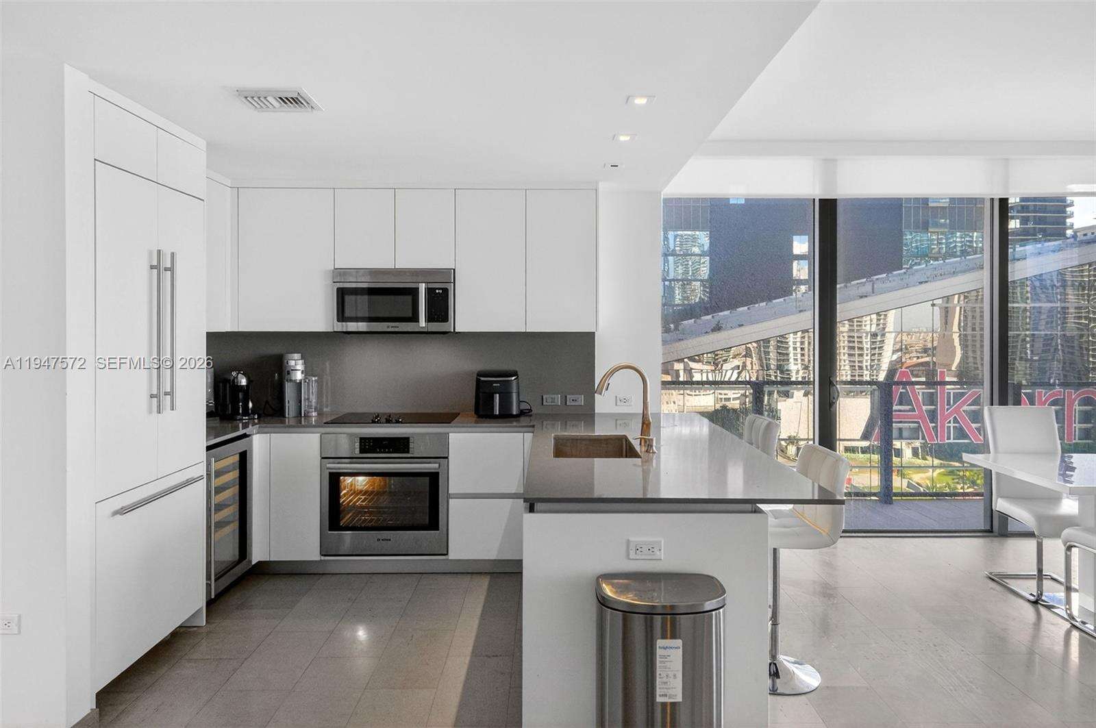 Reach Brickell at 68 6 St, Miami, FL 33131 - For Rent photo 1