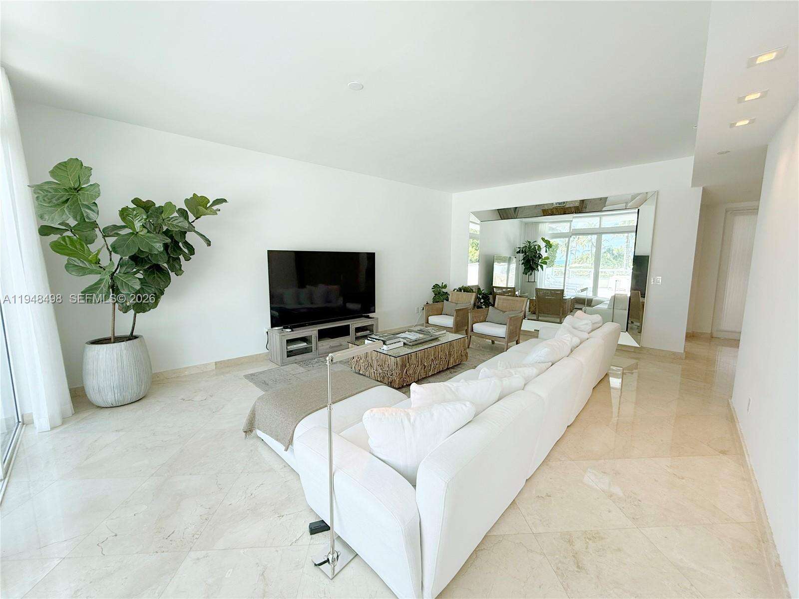 Continuum North Tower at 50 Pointe Dr, Miami Beach, FL 33139 - For Rent photo 3