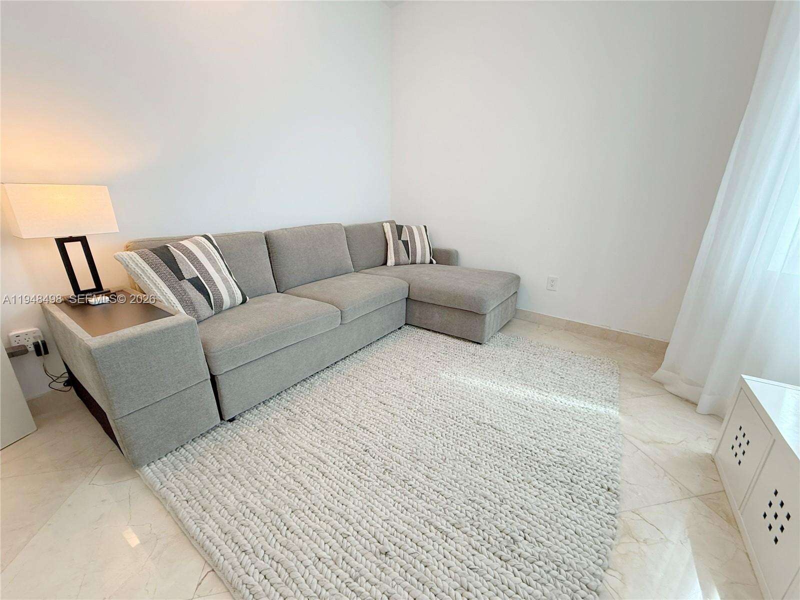 Continuum North Tower at 50 Pointe Dr, Miami Beach, FL 33139 - For Rent photo 8