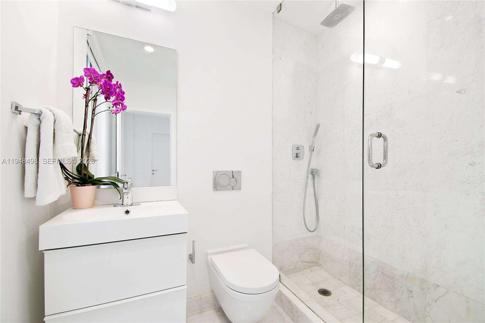 Continuum North Tower at 50 Pointe Dr, Miami Beach, FL 33139 - For Rent photo 10
