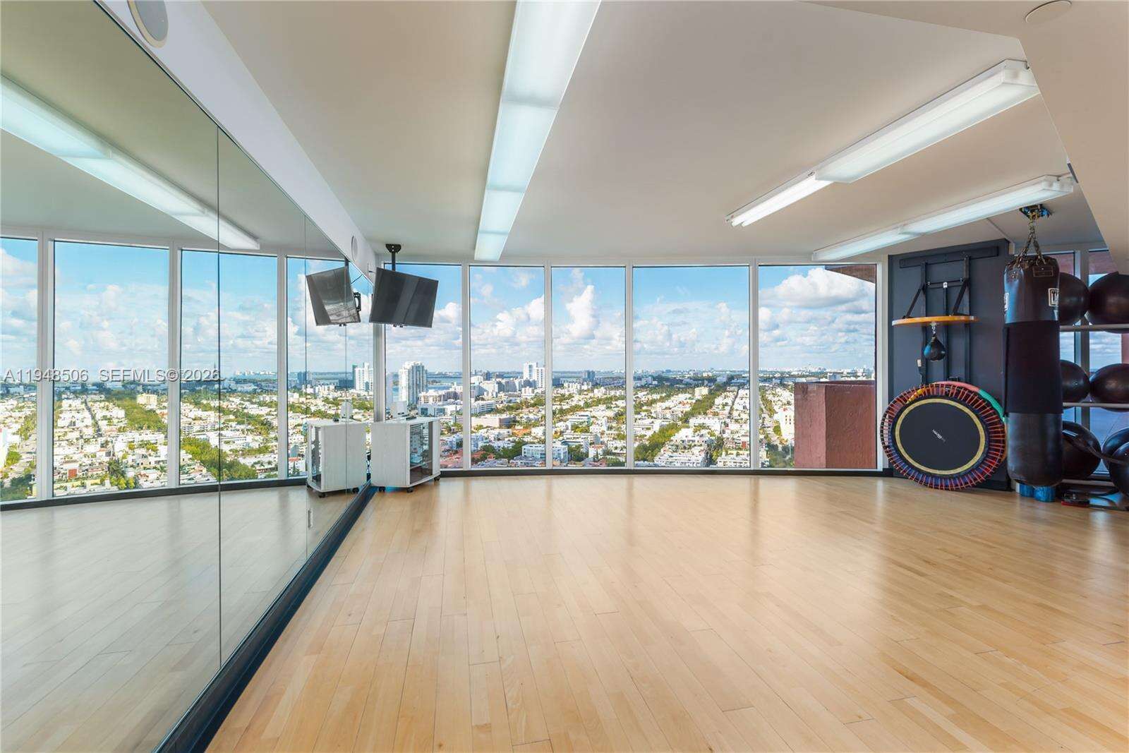Portofino Tower at 300 Pointe Dr, Miami Beach, FL 33139 - For Rent photo 30