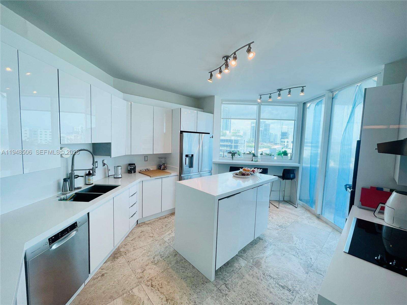 Portofino Tower at 300 Pointe Dr, Miami Beach, FL 33139 - For Rent photo 10