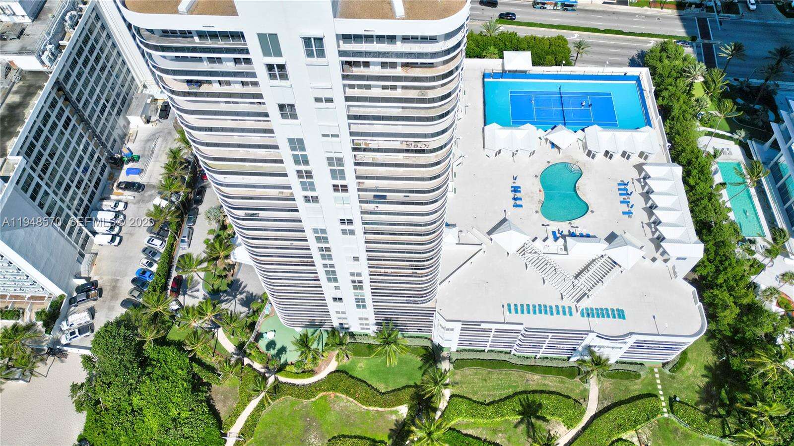 Sands Pointe at 16711 Collins Ave, Sunny Isles Beach, FL 33160 - For Rent photo 5