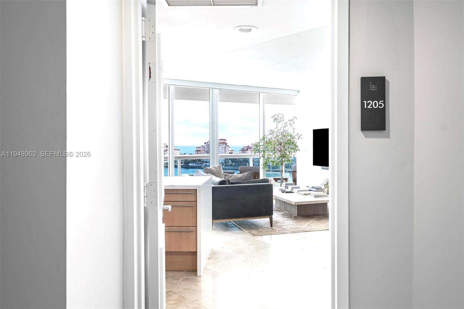 Murano At Portofino at 1000 Pointe Dr, Miami Beach, FL 33139 - For Rent photo 2